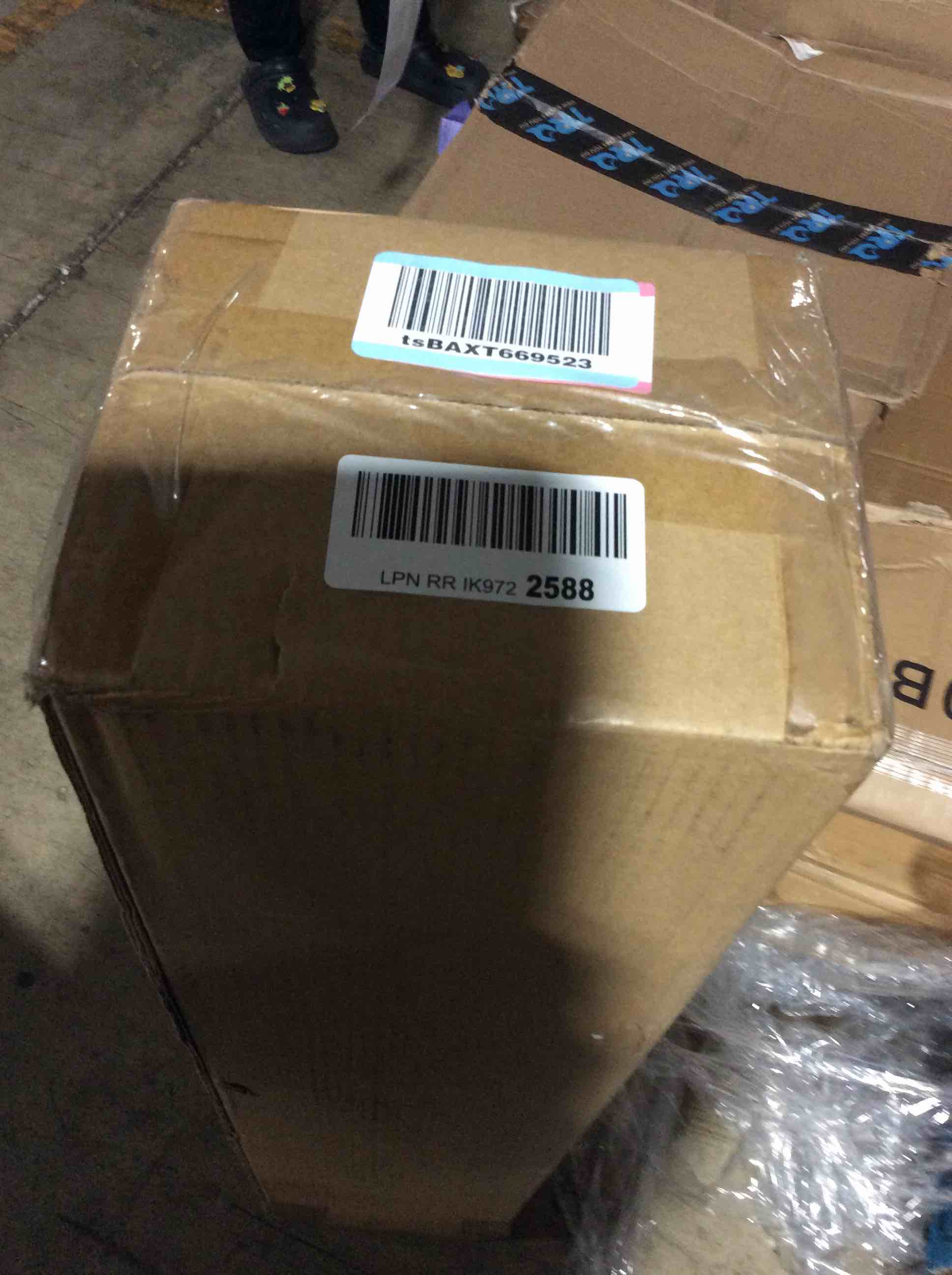 https://s3.amazonaws.com/lotting-images-prod/bidfta/YEL6557012_1722554252495.jpeg