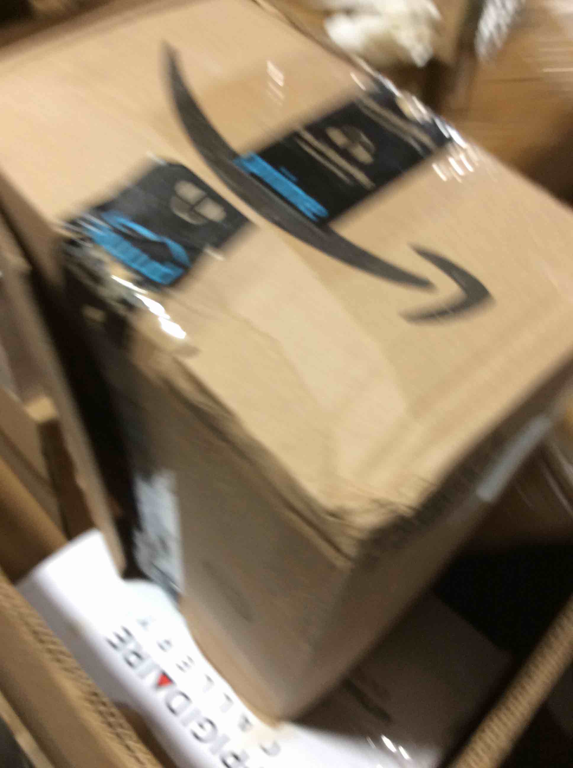 https://s3.amazonaws.com/lotting-images-prod/bidfta/YEL6557665_1722969081724.jpeg