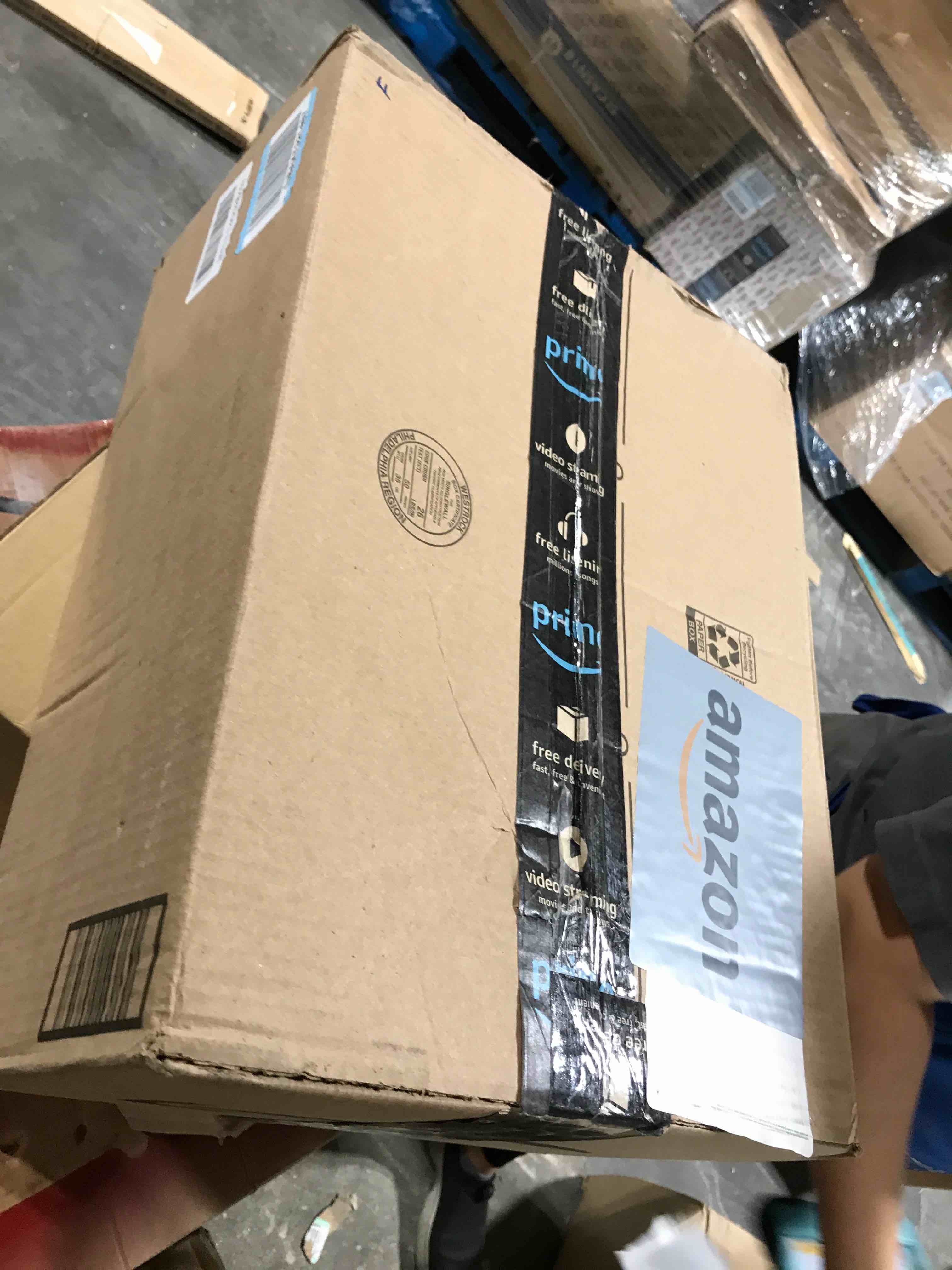 https://s3.amazonaws.com/lotting-images-prod/bidfta/YEL6557964_1723134925306.jpeg