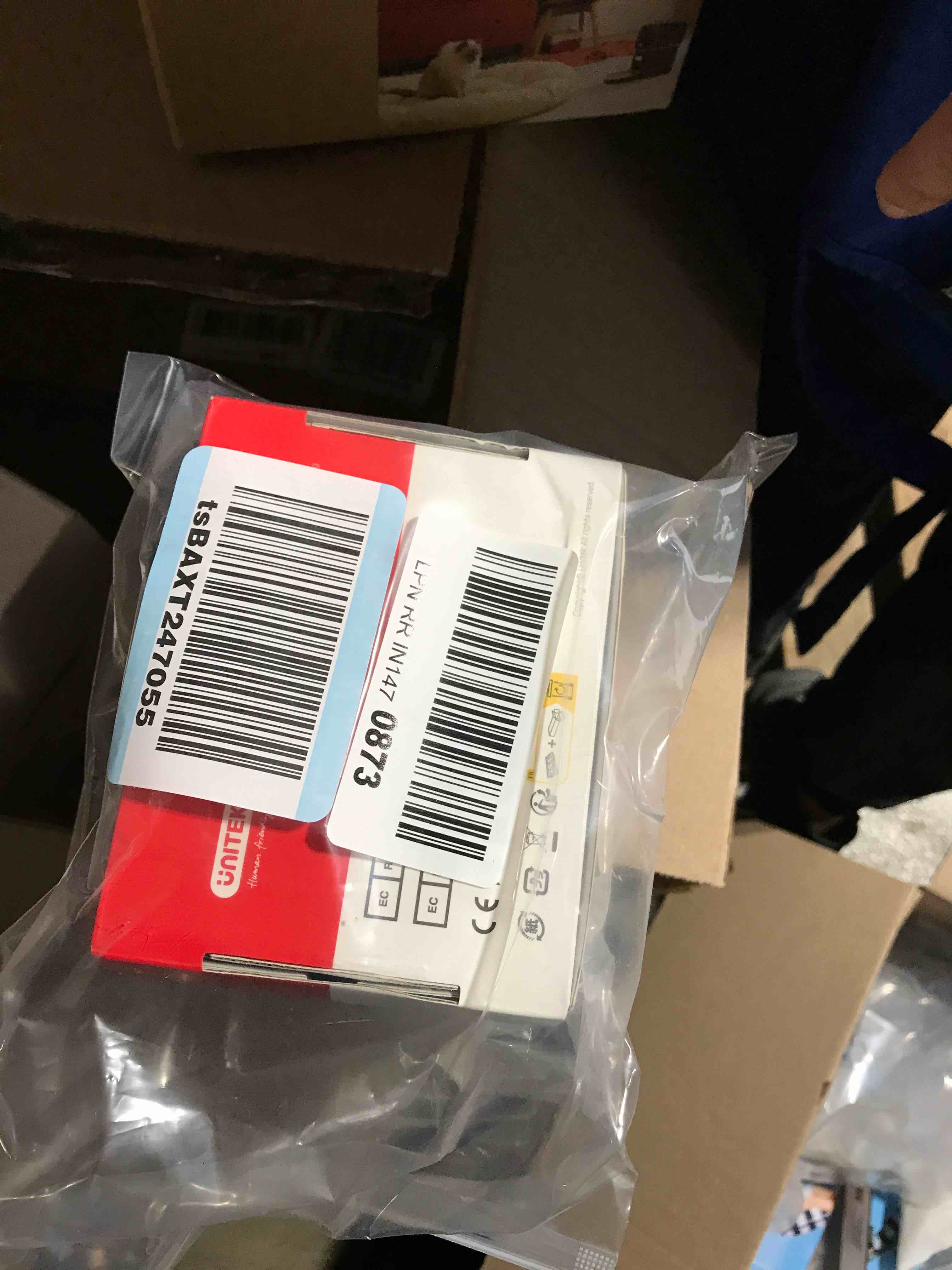 https://s3.amazonaws.com/lotting-images-prod/bidfta/YEL6558019_1723147695916.jpeg