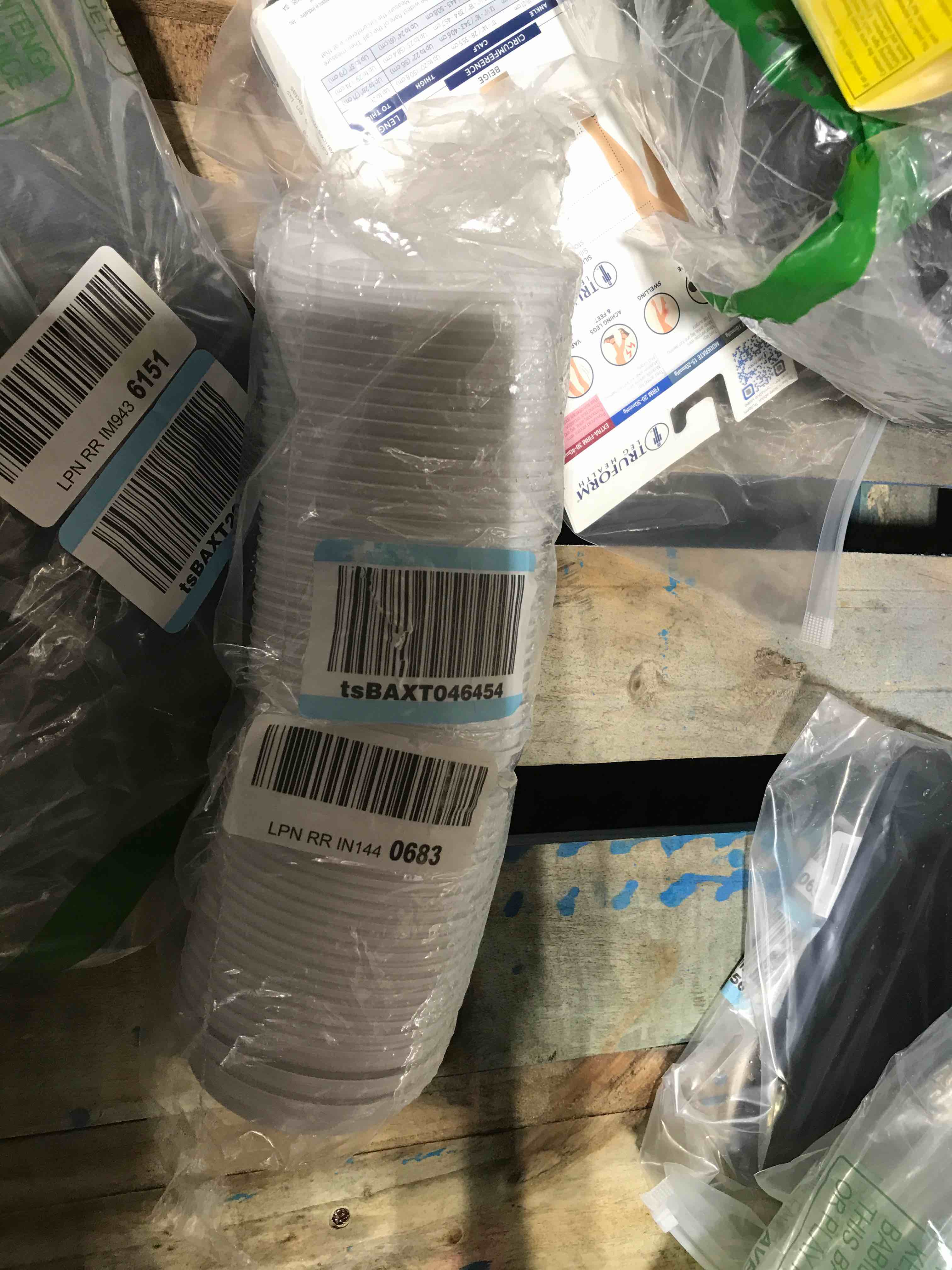 https://s3.amazonaws.com/lotting-images-prod/bidfta/YEL6558075_1723141206911.jpeg
