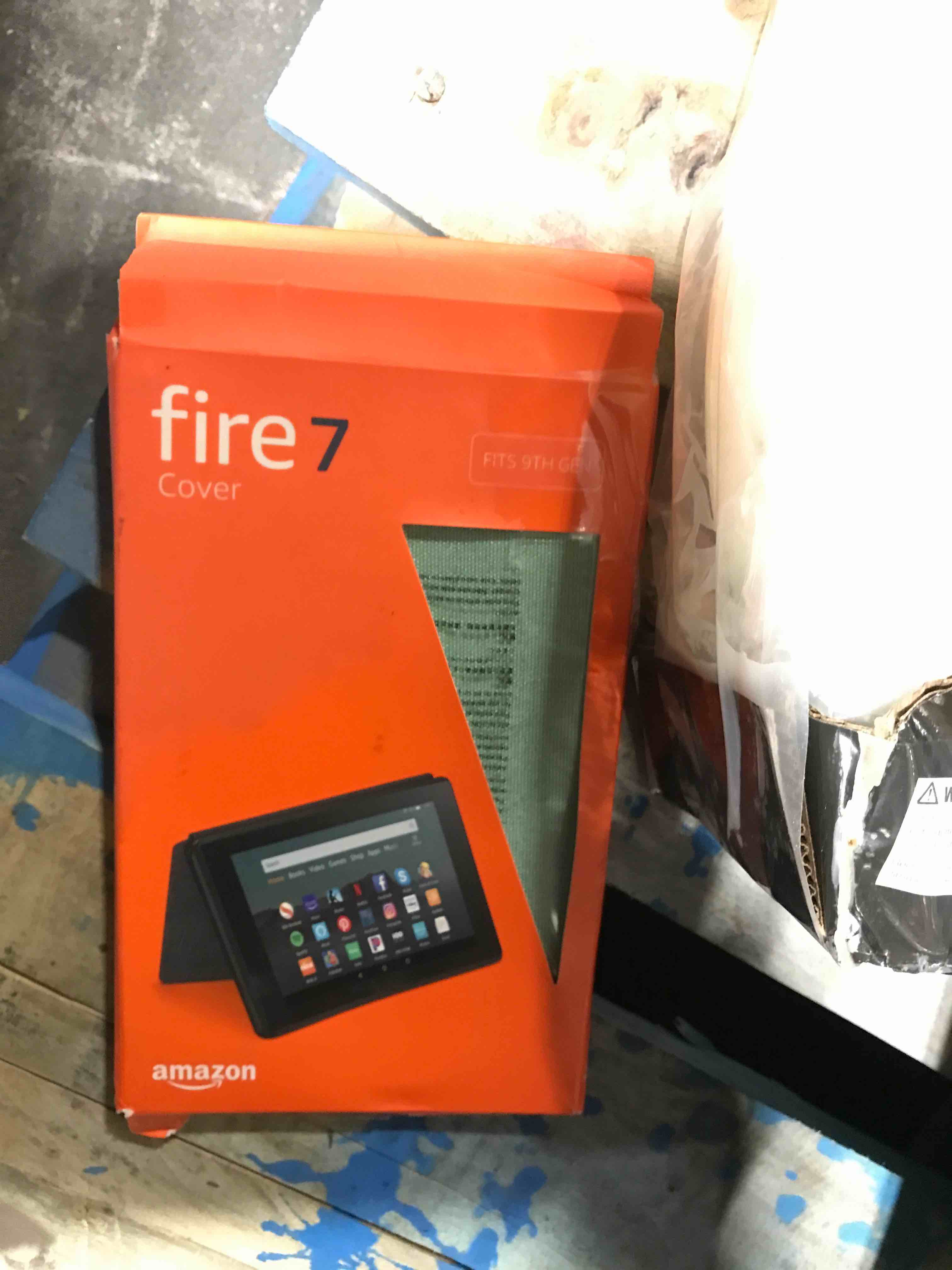 https://s3.amazonaws.com/lotting-images-prod/bidfta/YEL6558079_1723140859413.jpeg