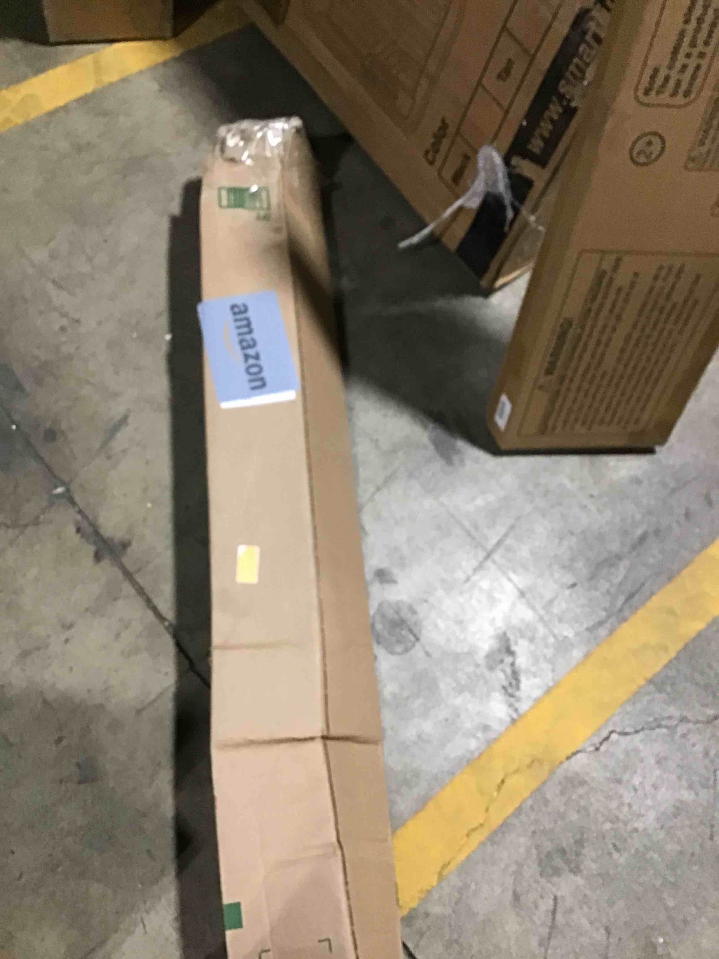https://s3.amazonaws.com/lotting-images-prod/bidfta/YEL6558450_1717775545288.jpeg