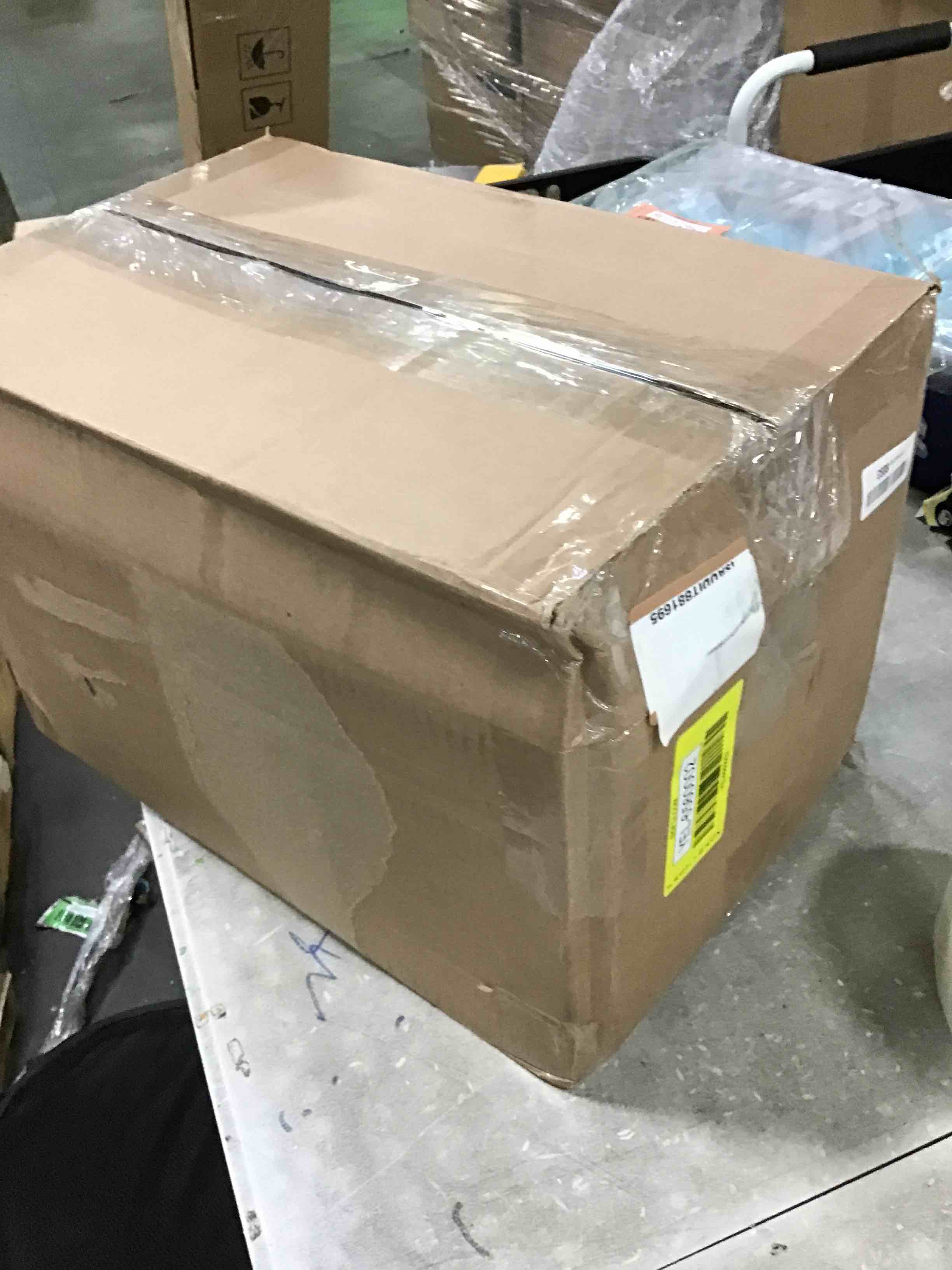 https://s3.amazonaws.com/lotting-images-prod/bidfta/YEL6560002_1715952835107.jpeg
