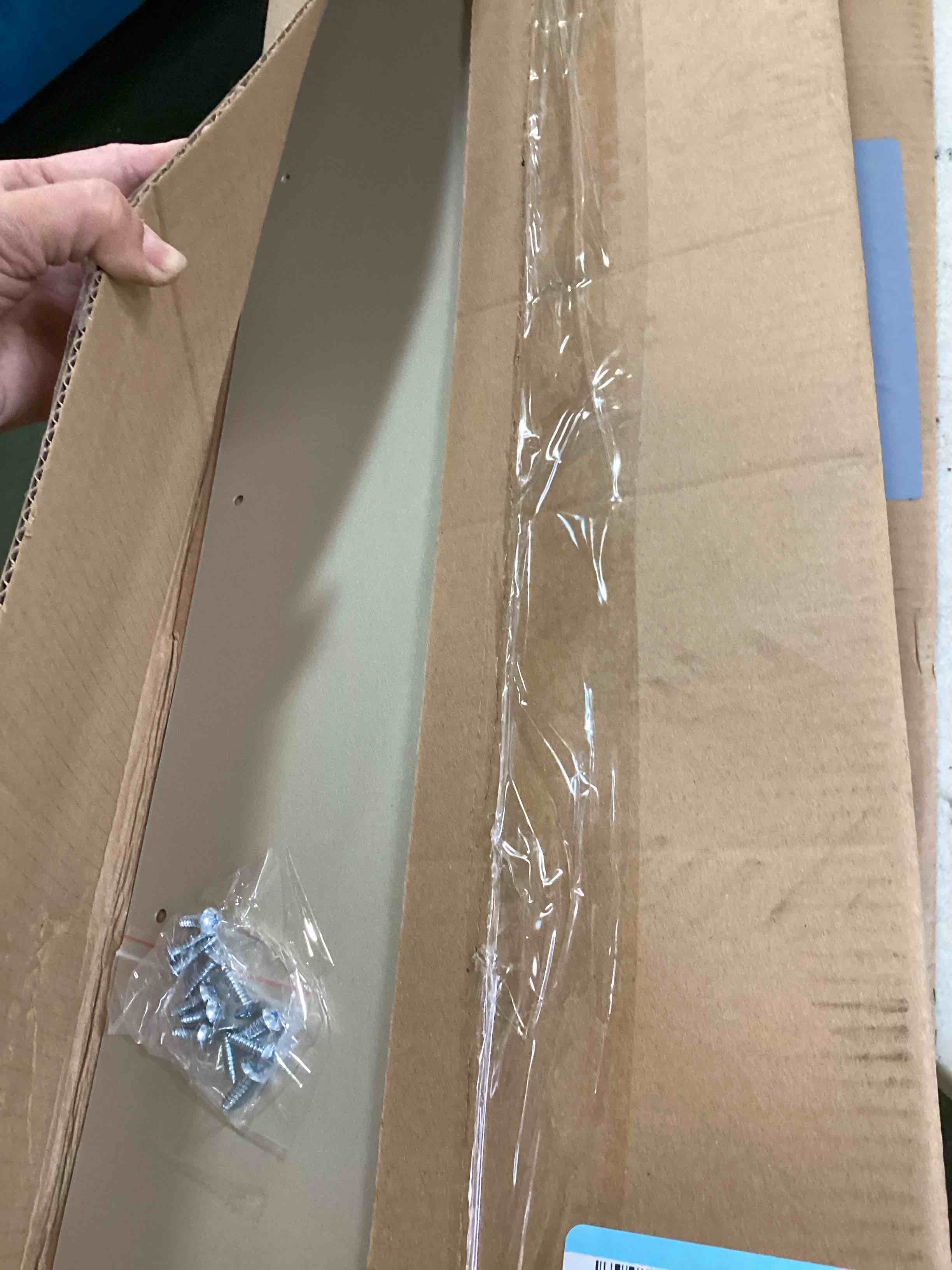 https://s3.amazonaws.com/lotting-images-prod/bidfta/YEL6560272_1716043506316.jpeg