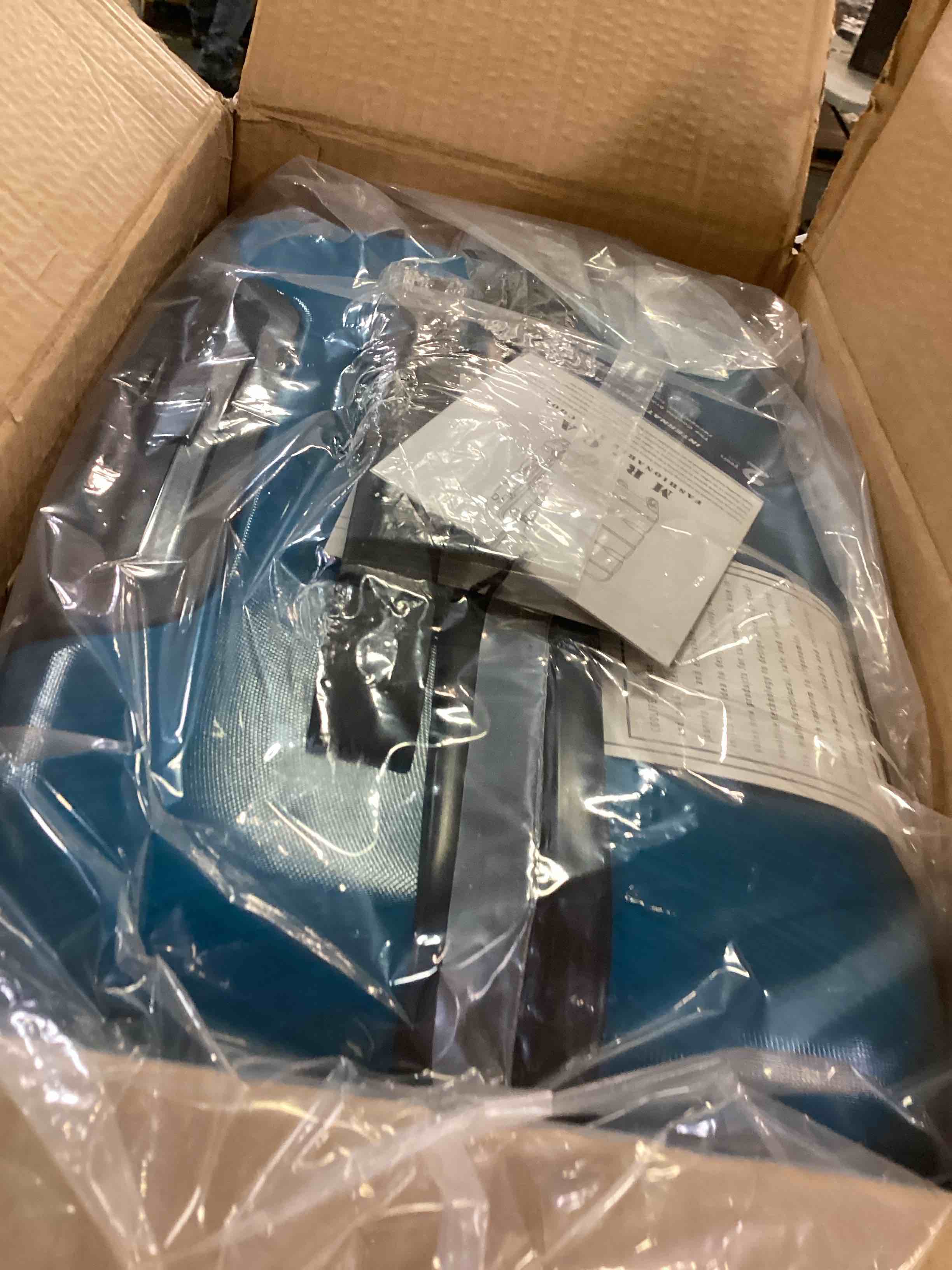 https://s3.amazonaws.com/lotting-images-prod/bidfta/YEL6560290_1716046012173.jpeg