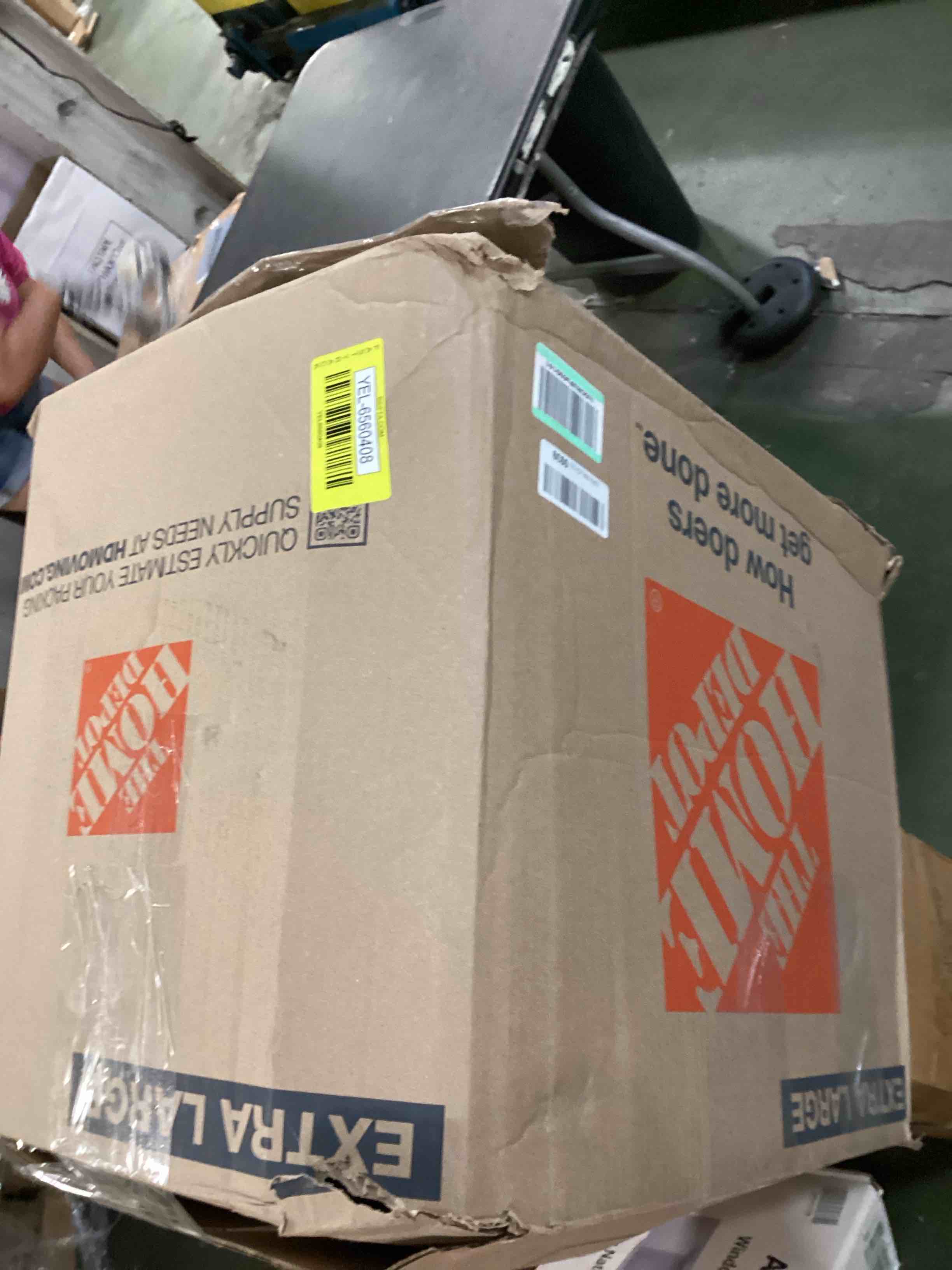 https://s3.amazonaws.com/lotting-images-prod/bidfta/YEL6560408_1716203300619.jpeg
