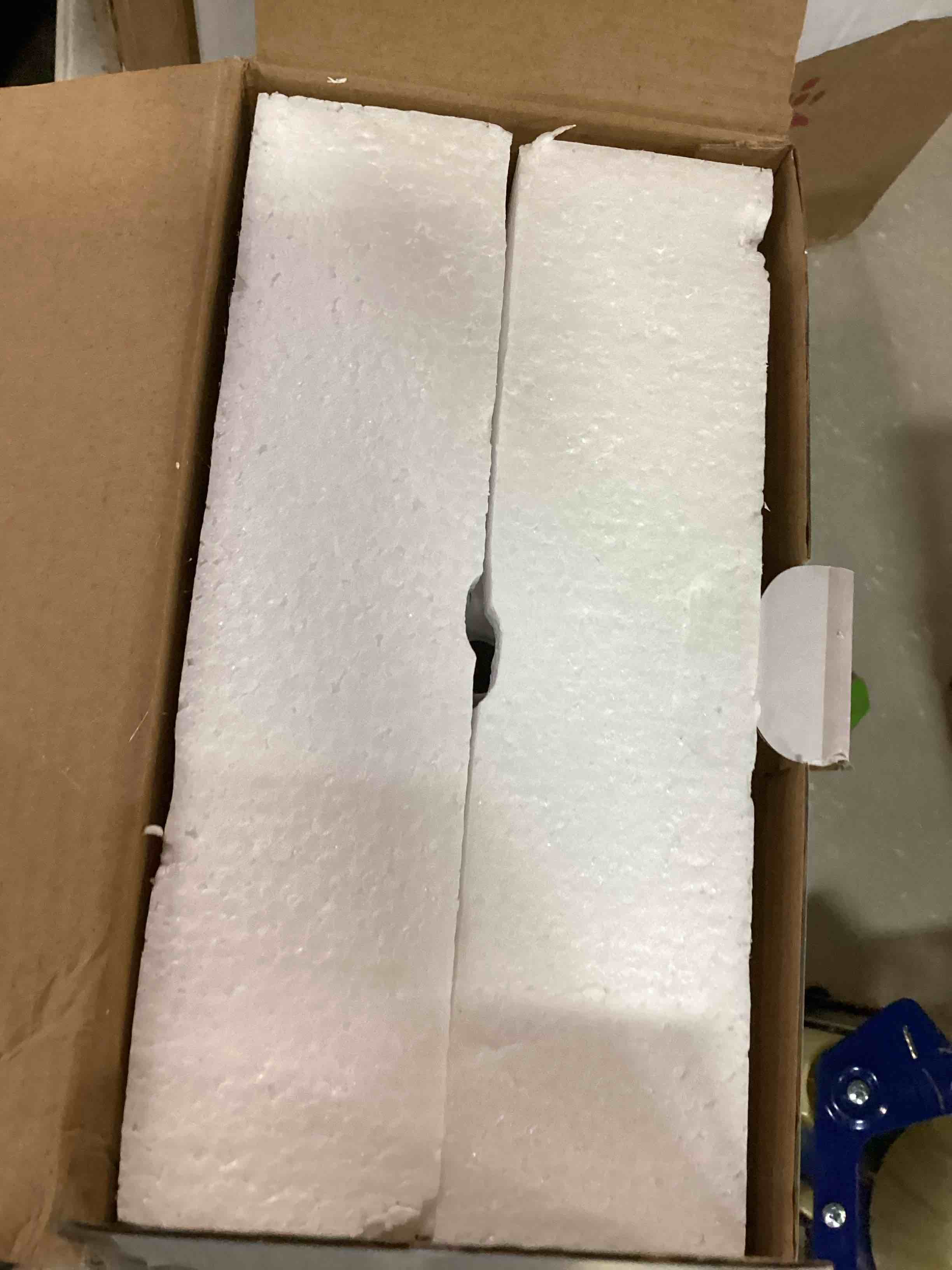 https://s3.amazonaws.com/lotting-images-prod/bidfta/YEL6560661_1716291462341.jpeg