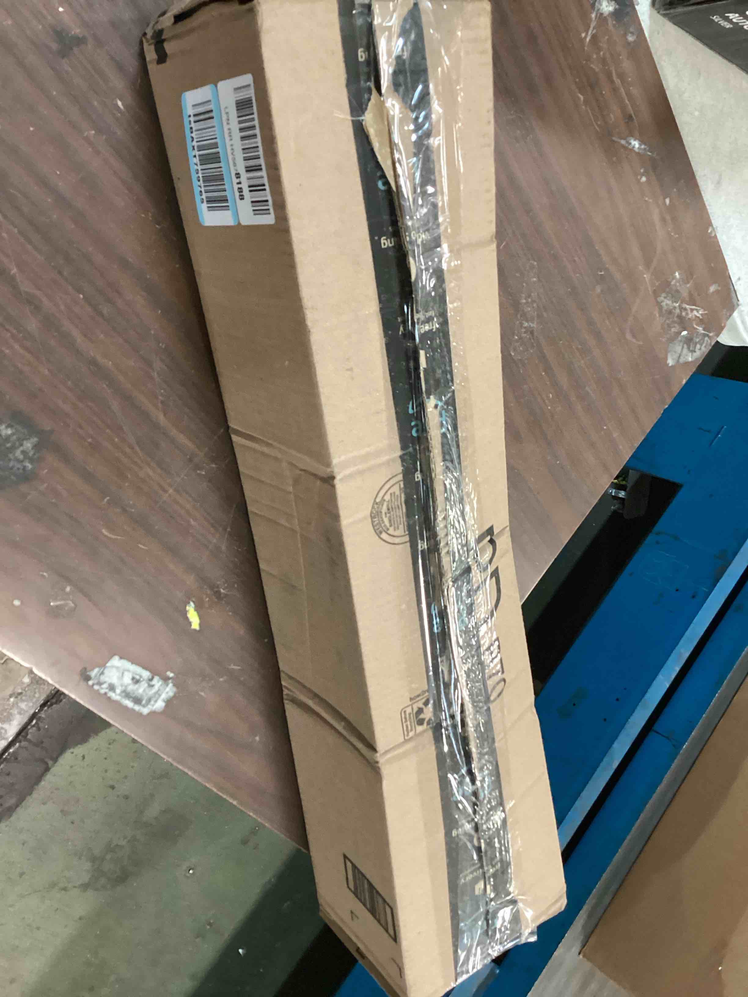 https://s3.amazonaws.com/lotting-images-prod/bidfta/YEL6561853_1717506441366.jpeg