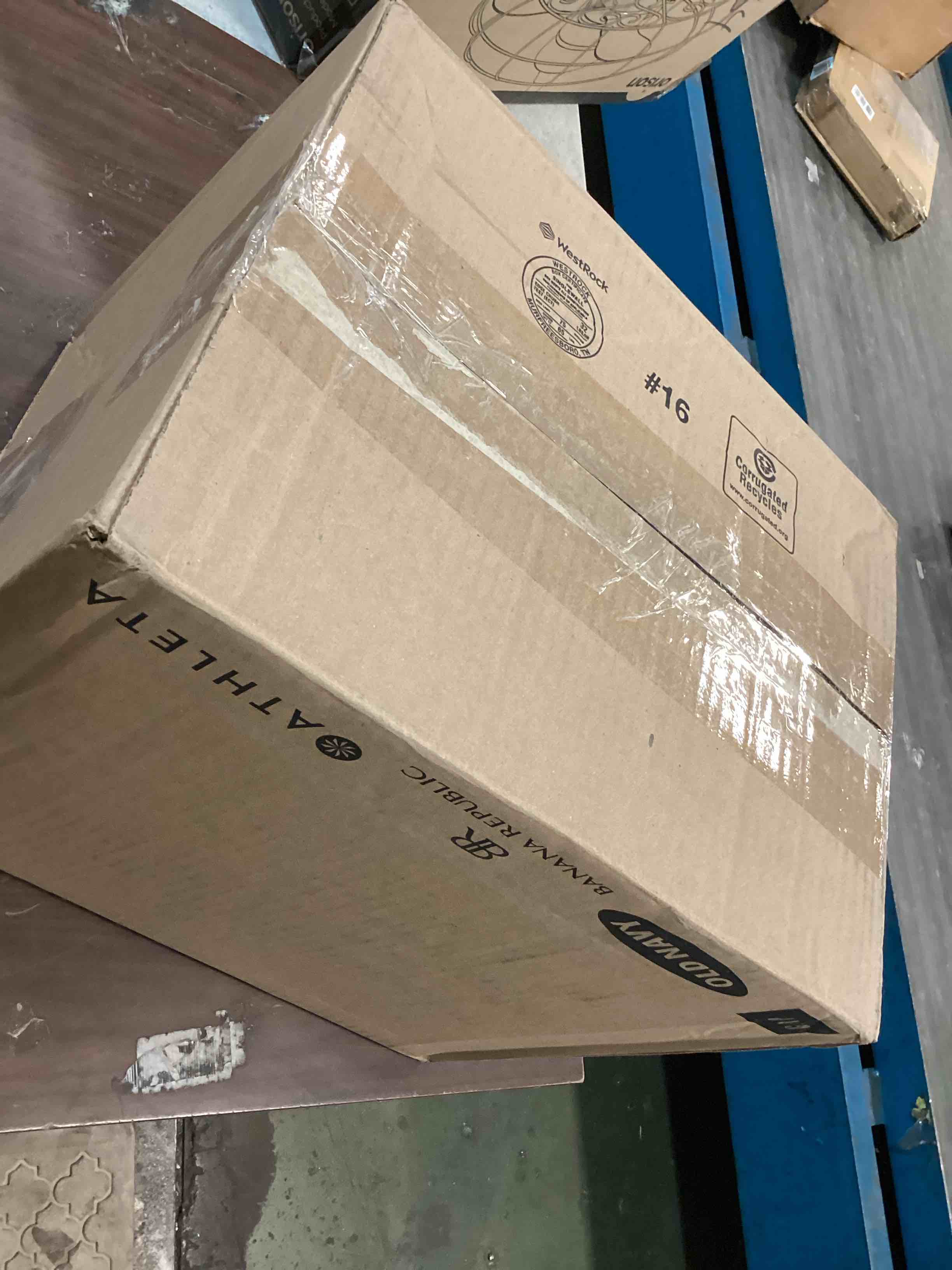 https://s3.amazonaws.com/lotting-images-prod/bidfta/YEL6561872_1717507990992.jpeg