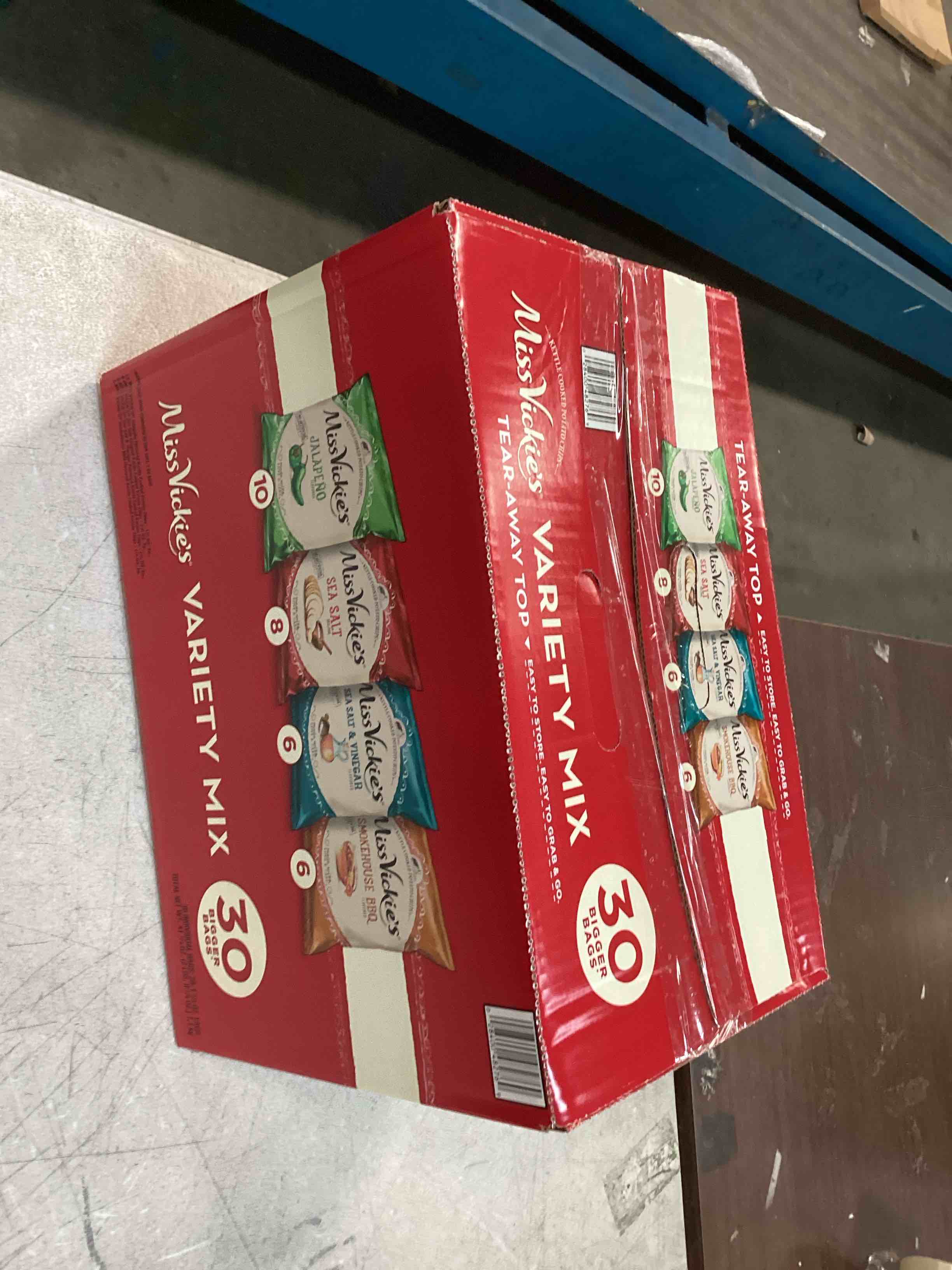 https://s3.amazonaws.com/lotting-images-prod/bidfta/YEL6562295_1717676385313.jpeg