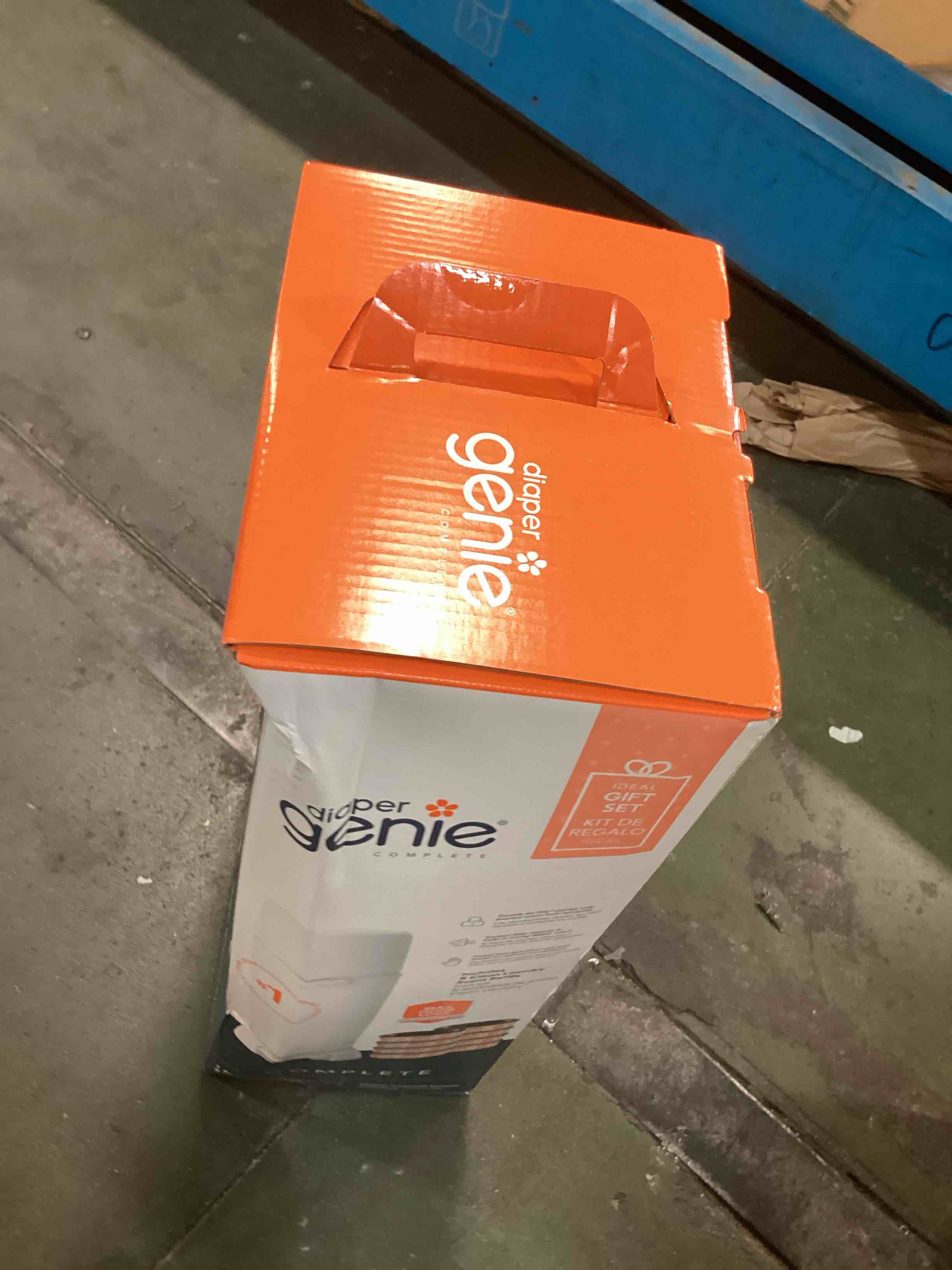 https://s3.amazonaws.com/lotting-images-prod/bidfta/YEL6562905_1718045563751.jpeg