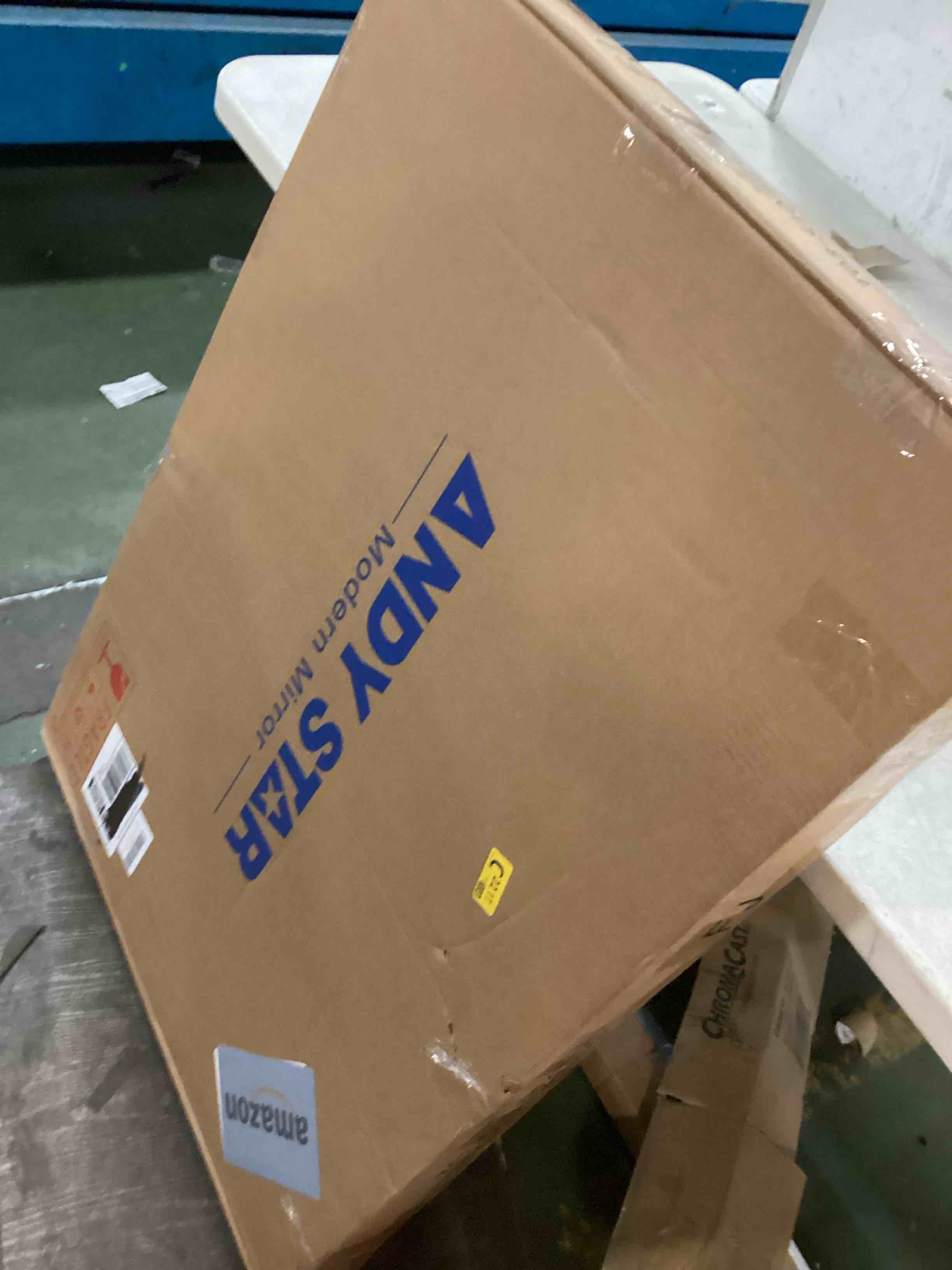 https://s3.amazonaws.com/lotting-images-prod/bidfta/YEL6562972_1718279611556.jpeg