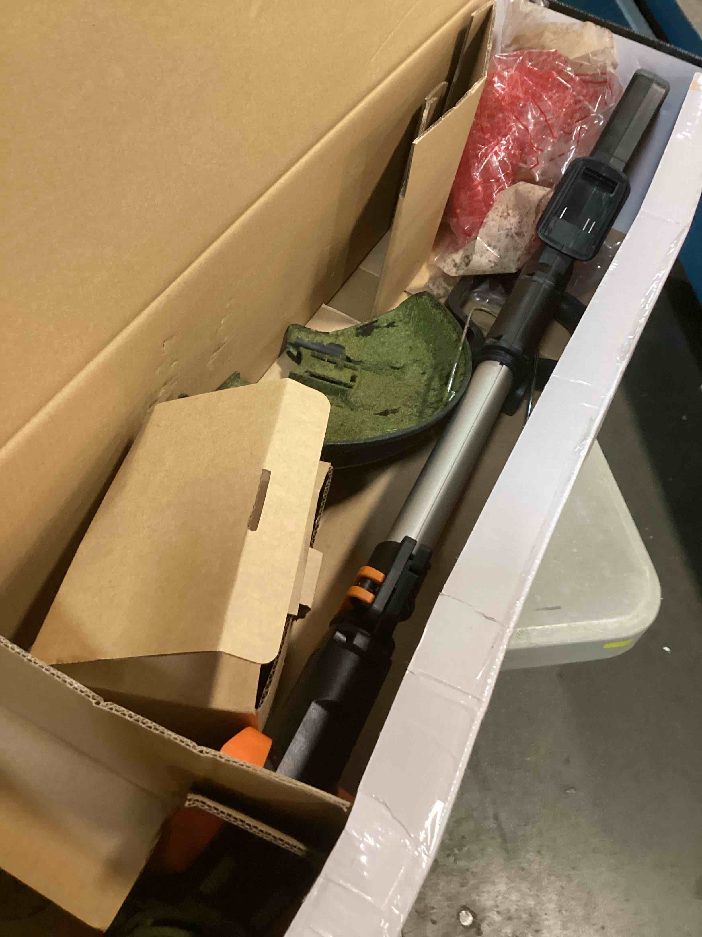 https://s3.amazonaws.com/lotting-images-prod/bidfta/YEL6564233_1718795413859.jpeg