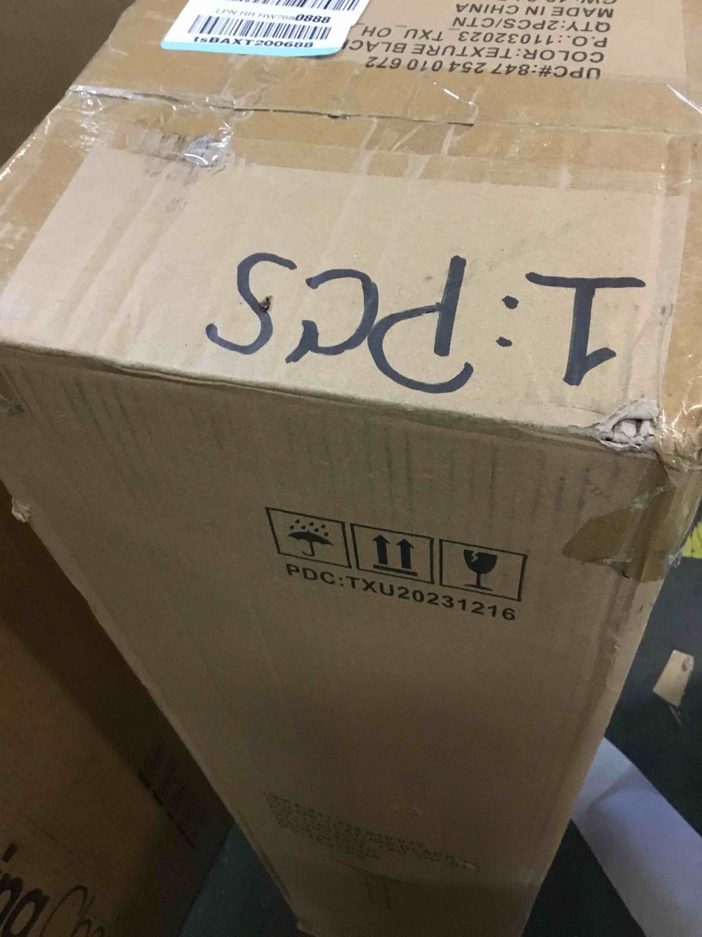 https://s3.amazonaws.com/lotting-images-prod/bidfta/YEL6564548_1716484987618.jpeg