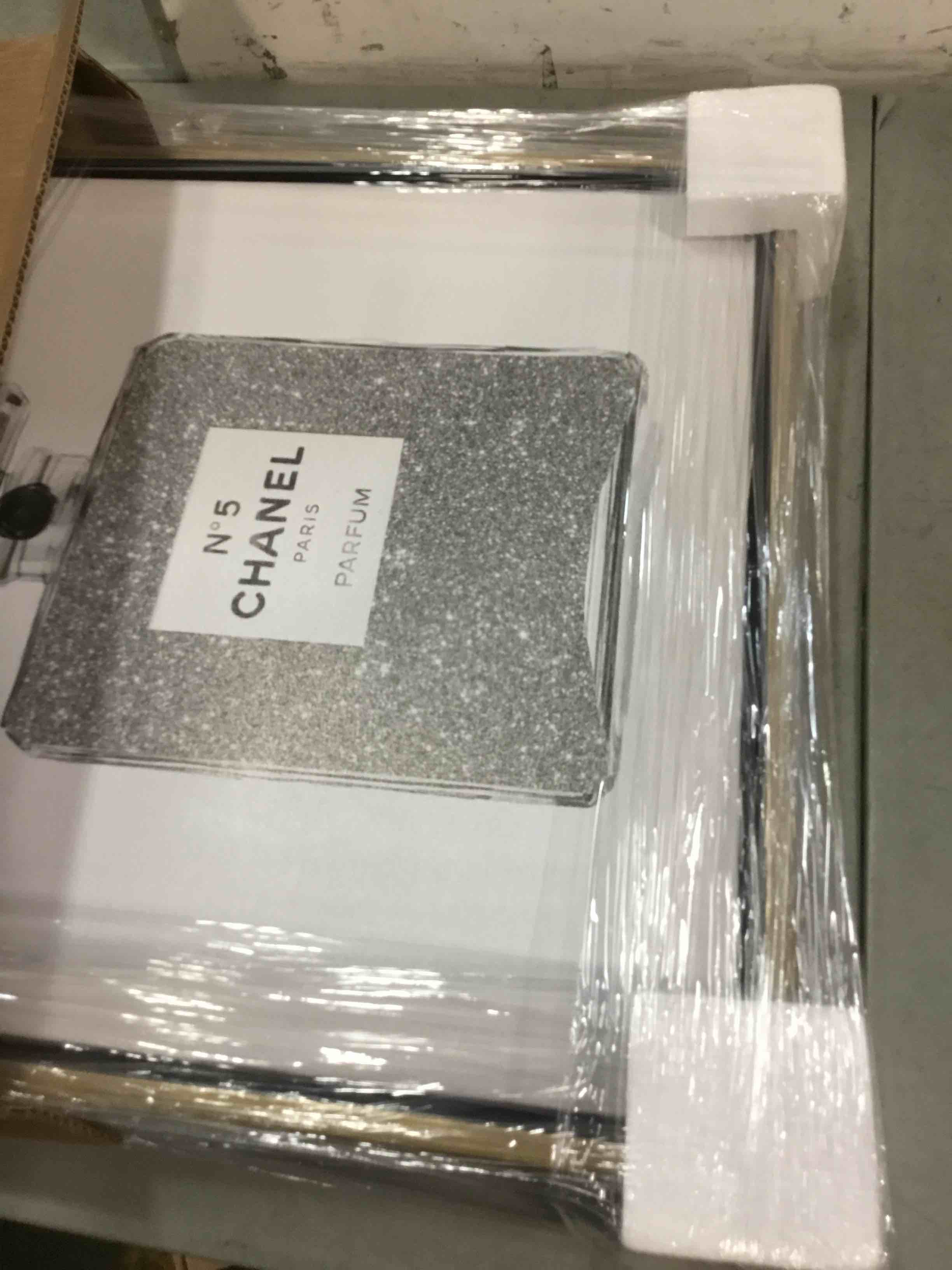 https://s3.amazonaws.com/lotting-images-prod/bidfta/YEL6564696_1716555605173.jpeg