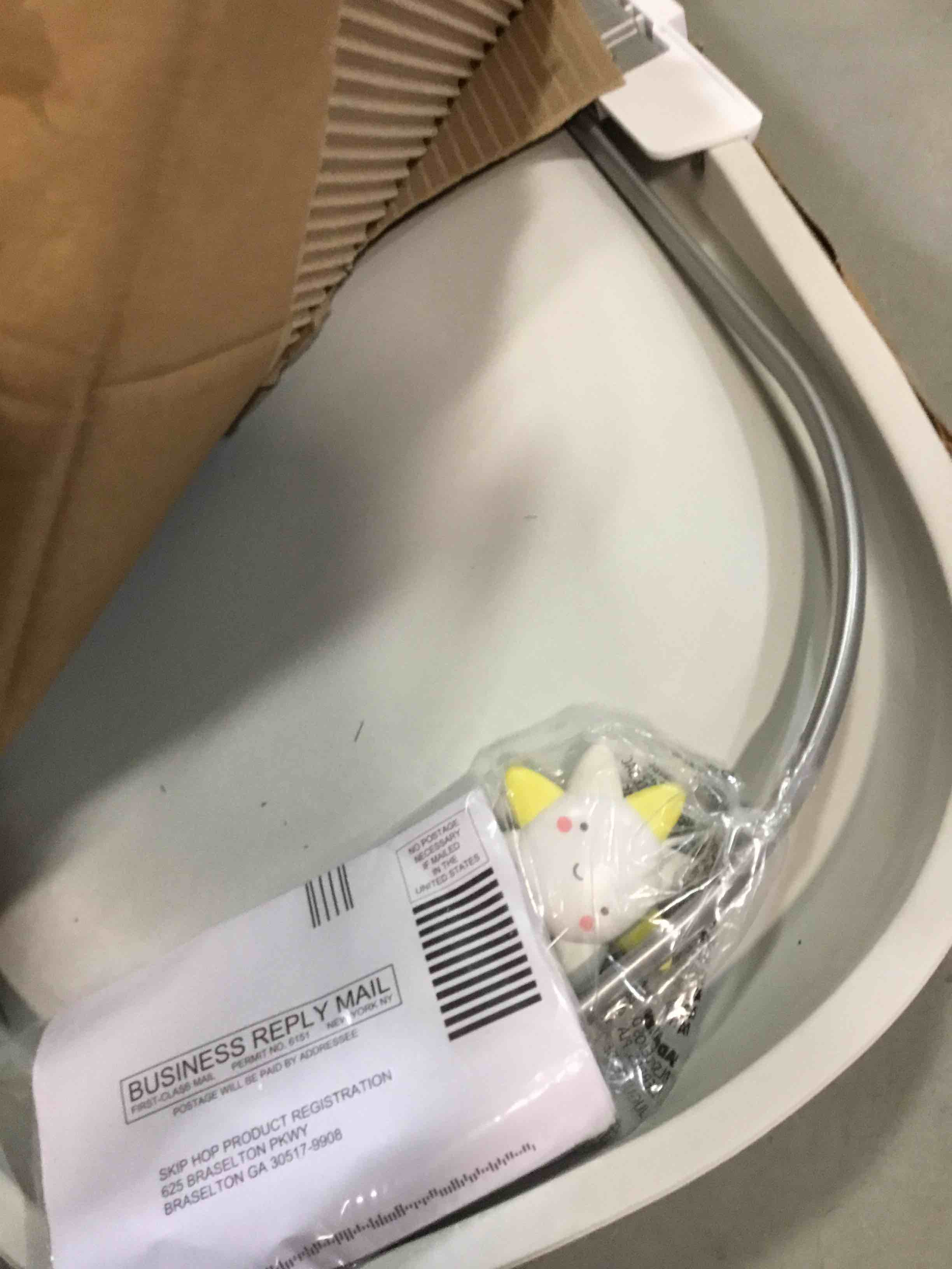 https://s3.amazonaws.com/lotting-images-prod/bidfta/YEL6564804_1716574233086.jpeg