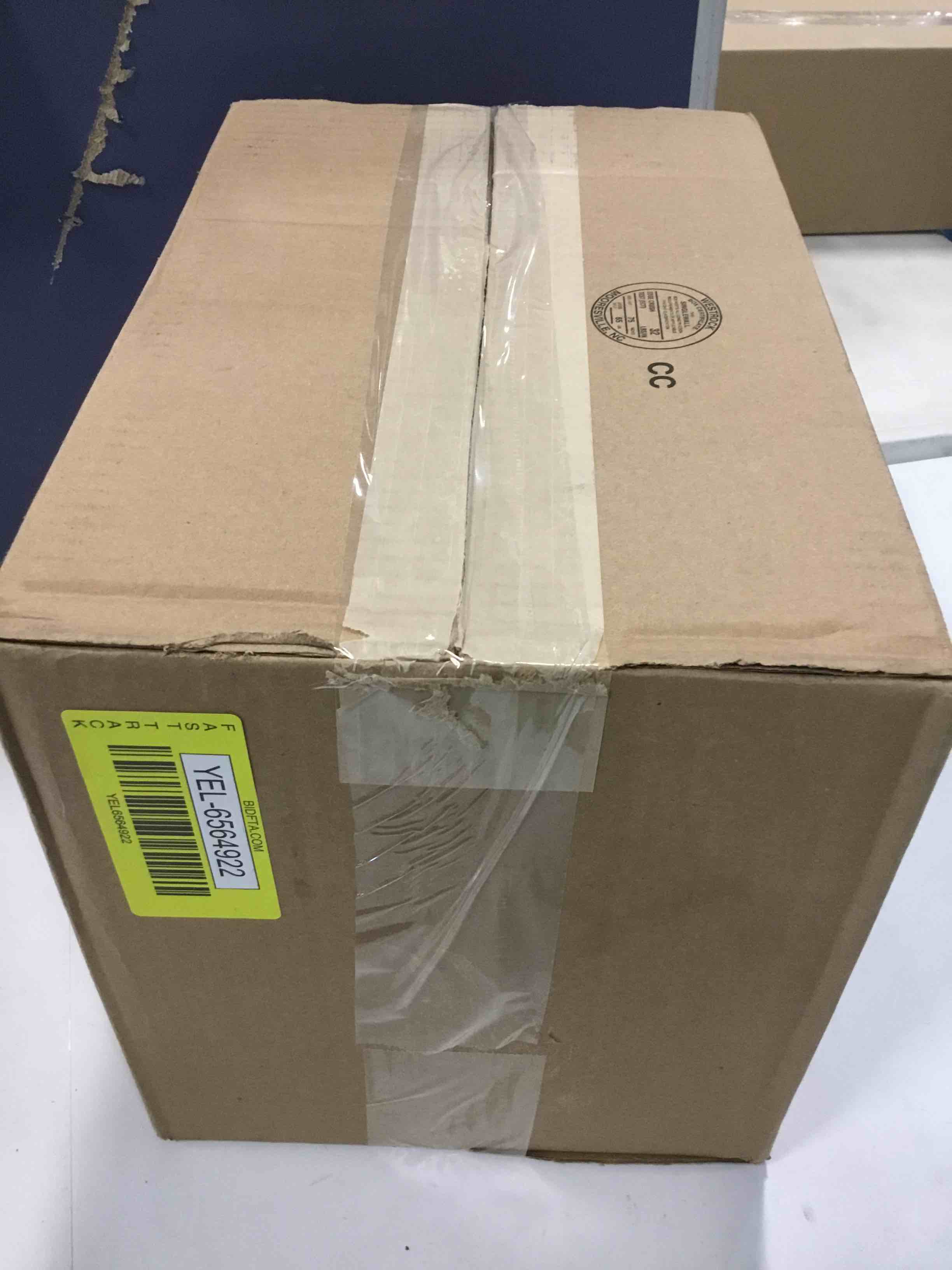 https://s3.amazonaws.com/lotting-images-prod/bidfta/YEL6564922_1716900804908.jpeg