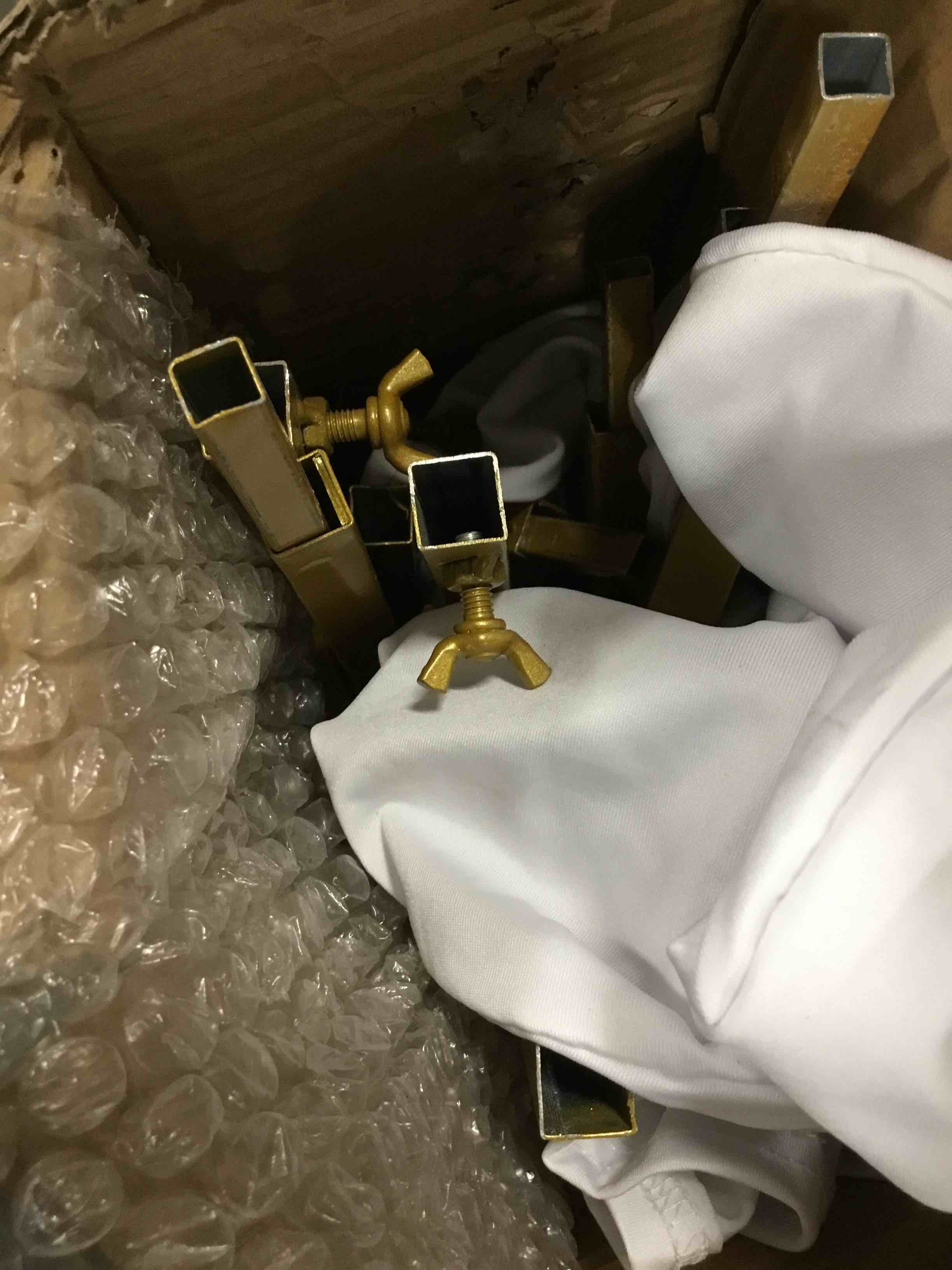 https://s3.amazonaws.com/lotting-images-prod/bidfta/YEL6565859_1717240342856.jpeg