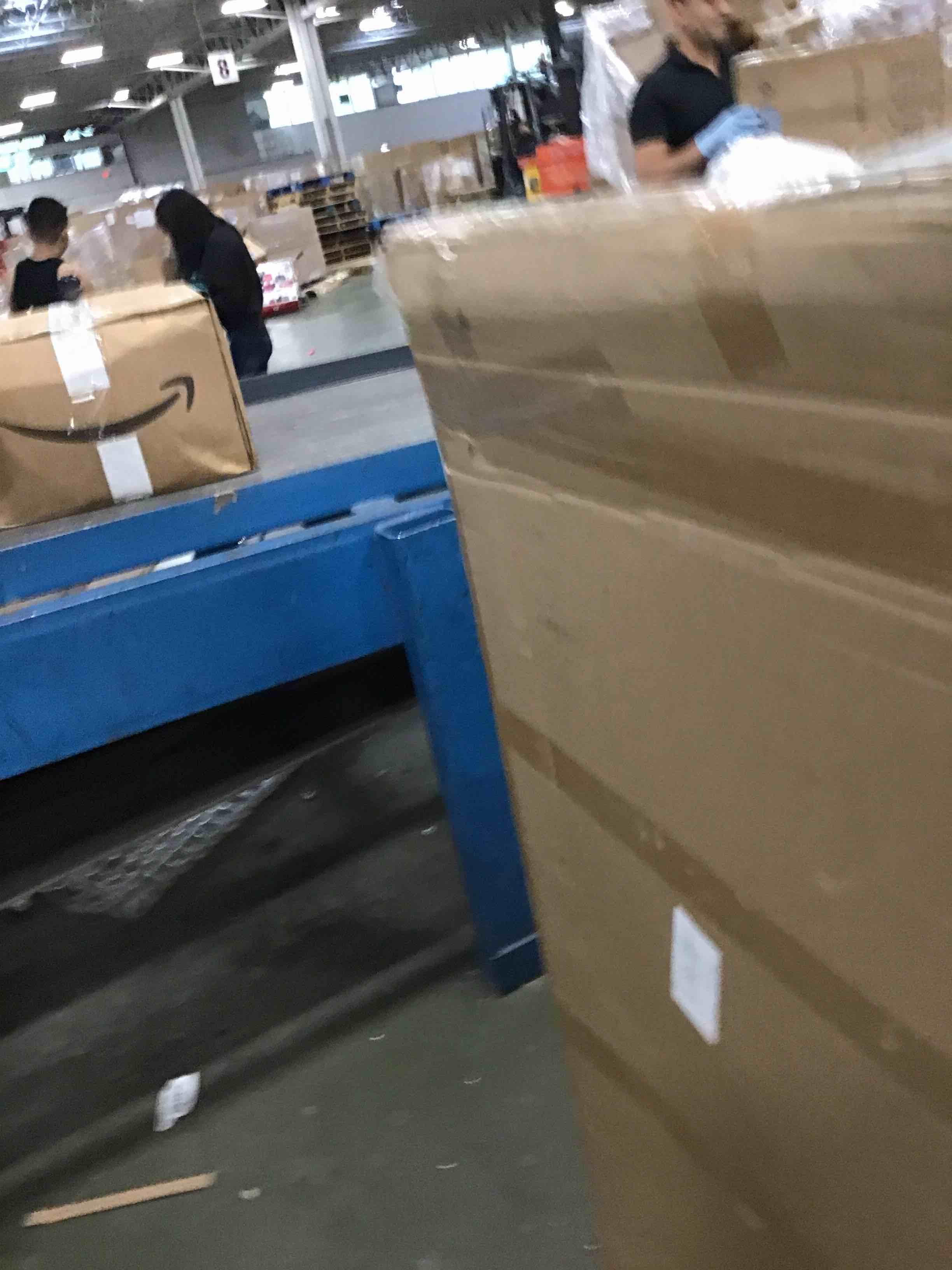 https://s3.amazonaws.com/lotting-images-prod/bidfta/YEL6566069_1716470837106.jpeg