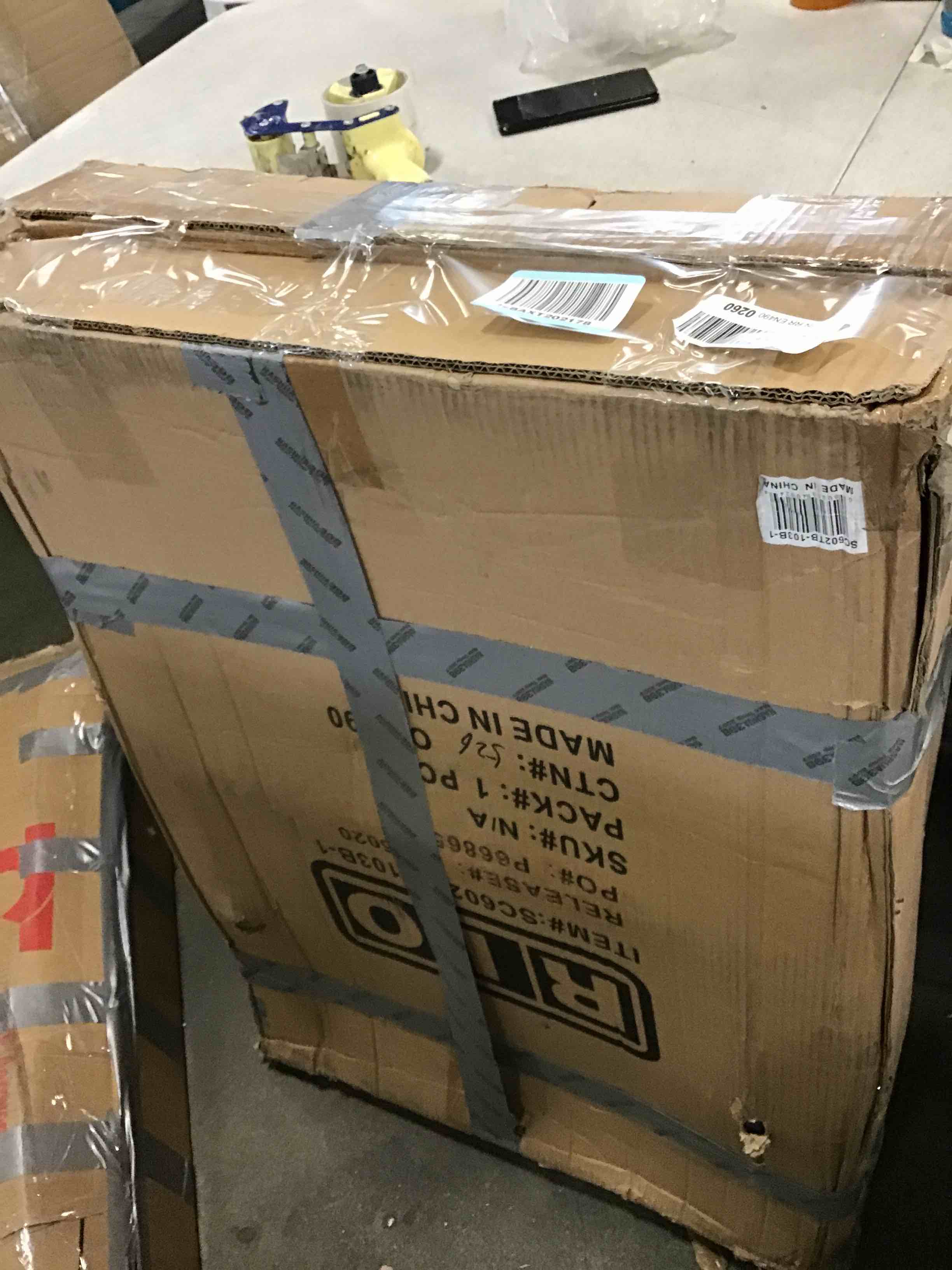 https://s3.amazonaws.com/lotting-images-prod/bidfta/YEL6566174_1716481138608.jpeg