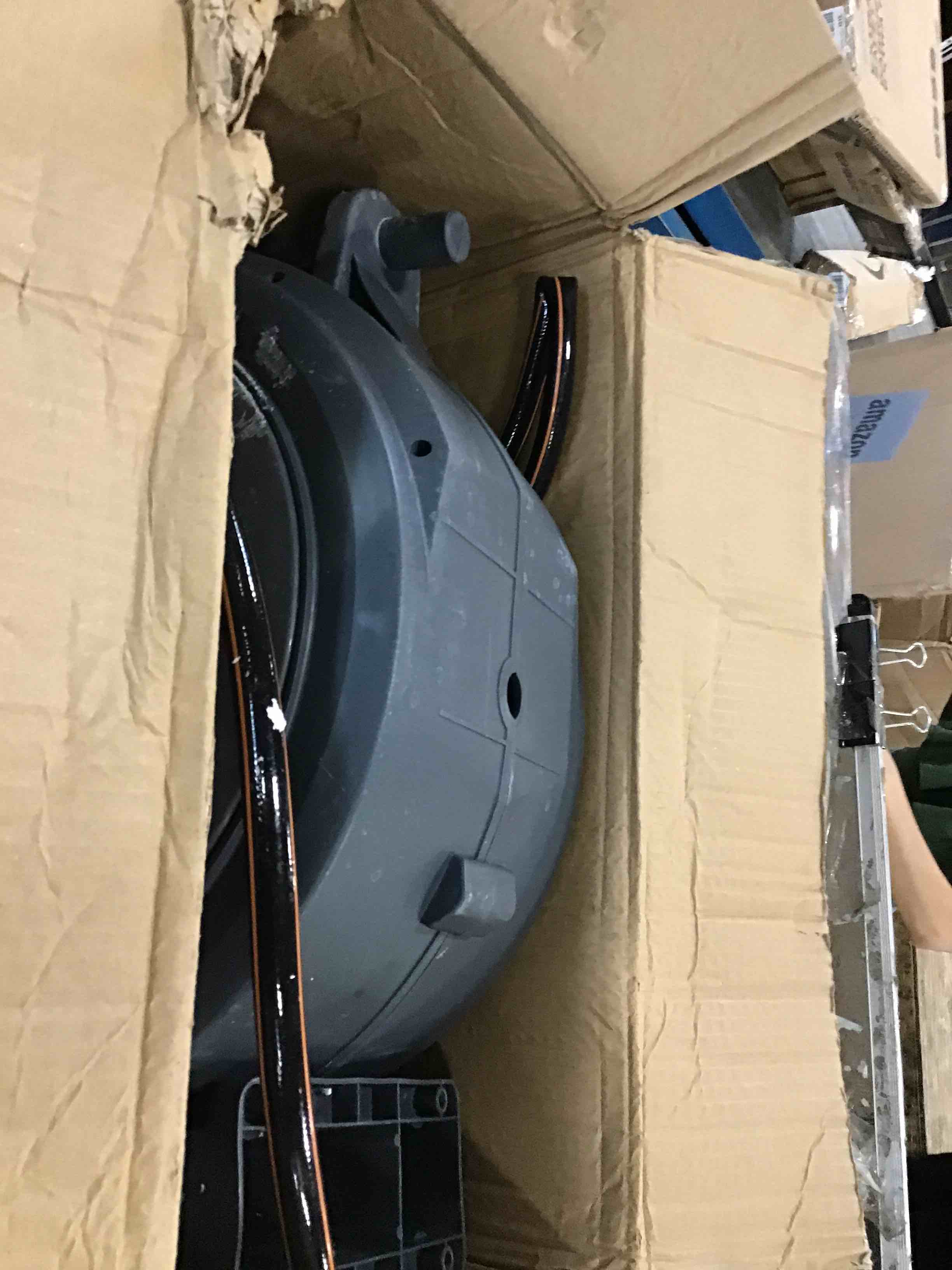 https://s3.amazonaws.com/lotting-images-prod/bidfta/YEL6566238_1716487735335.jpeg