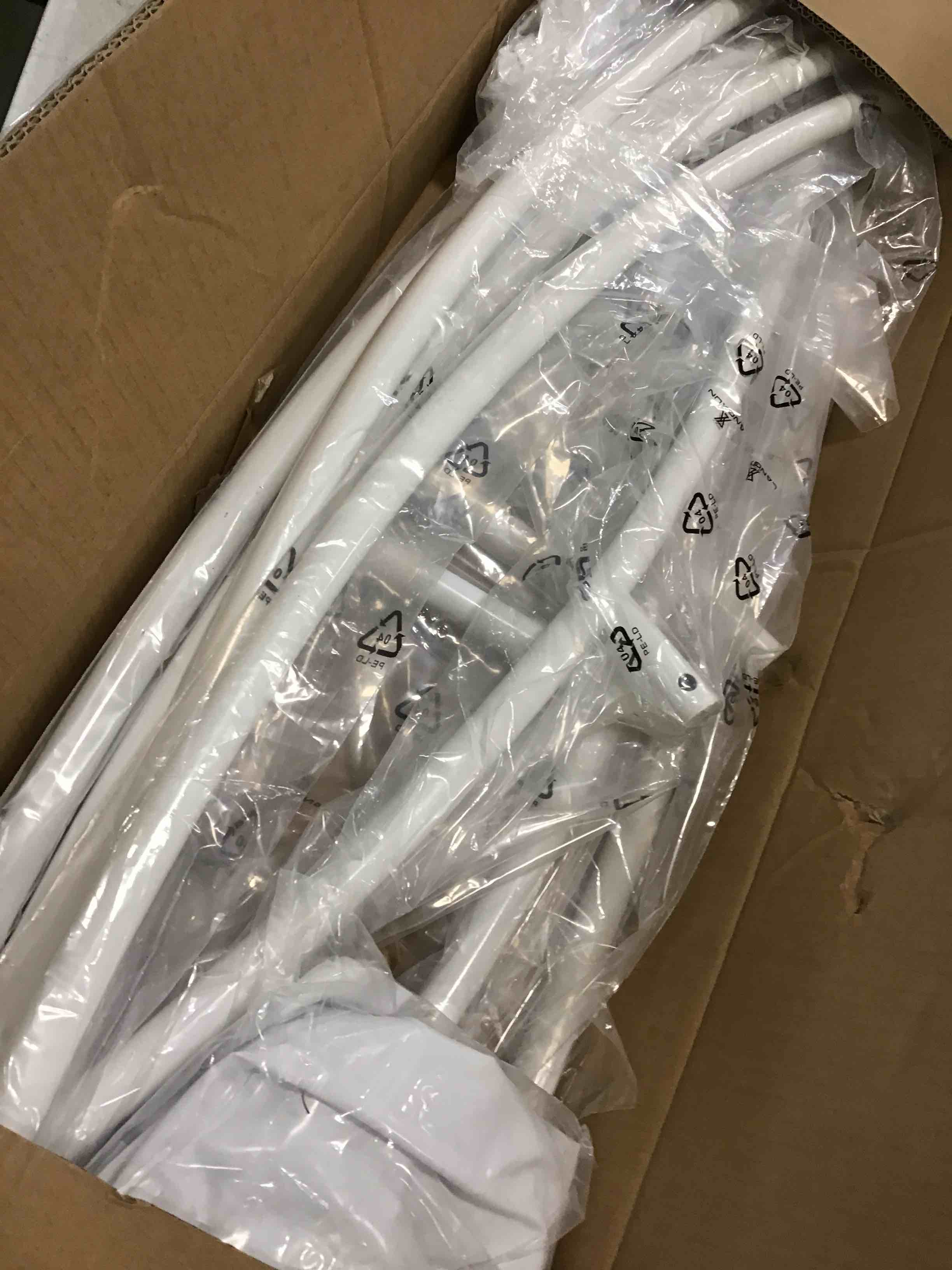 https://s3.amazonaws.com/lotting-images-prod/bidfta/YEL6566295_1716493719793.jpeg