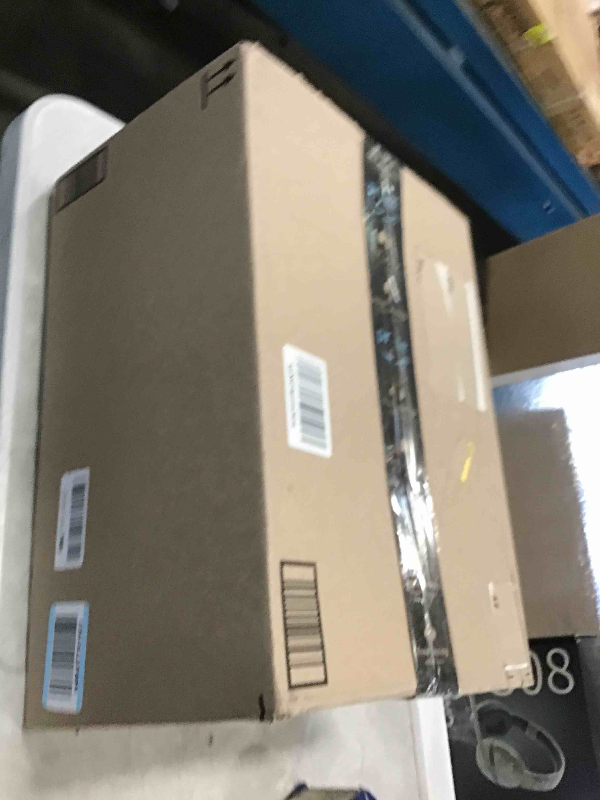 https://s3.amazonaws.com/lotting-images-prod/bidfta/YEL6566584_1716573259609.jpeg