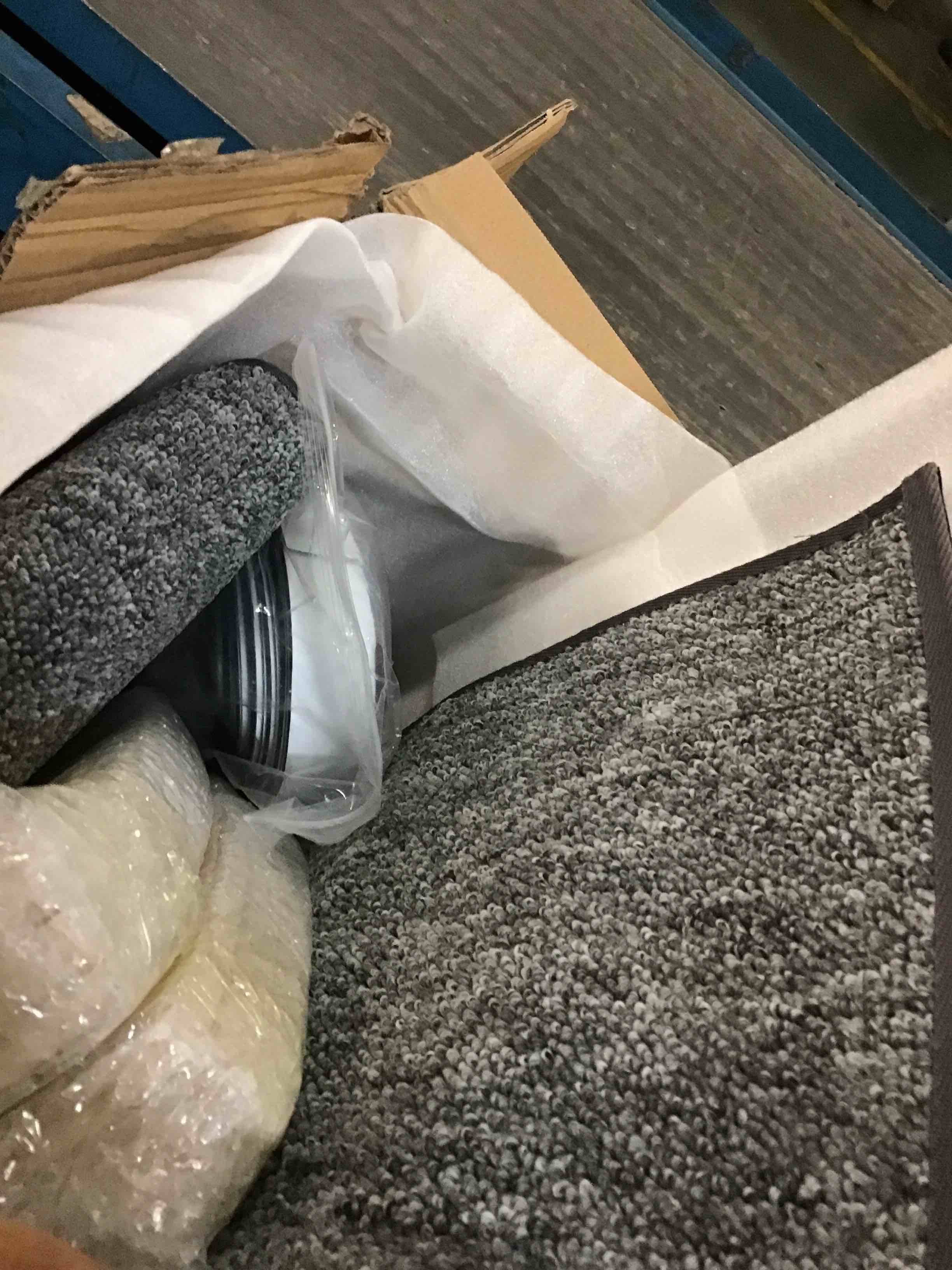 https://s3.amazonaws.com/lotting-images-prod/bidfta/YEL6567017_1716895169038.jpeg