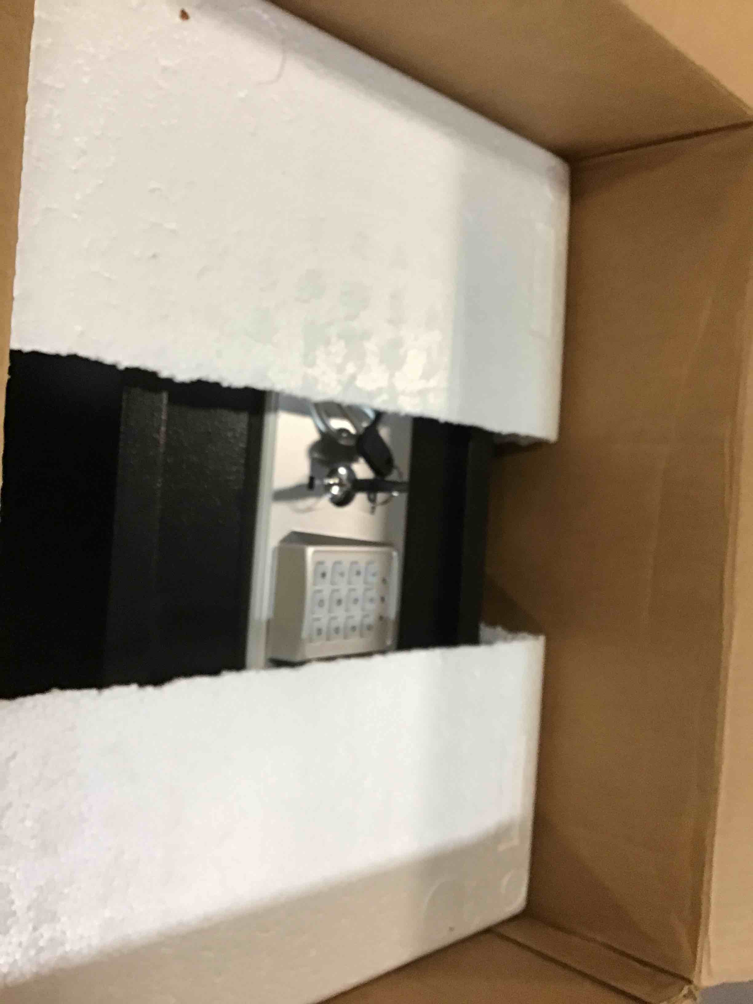 https://s3.amazonaws.com/lotting-images-prod/bidfta/YEL6567104_1716900636428.jpeg