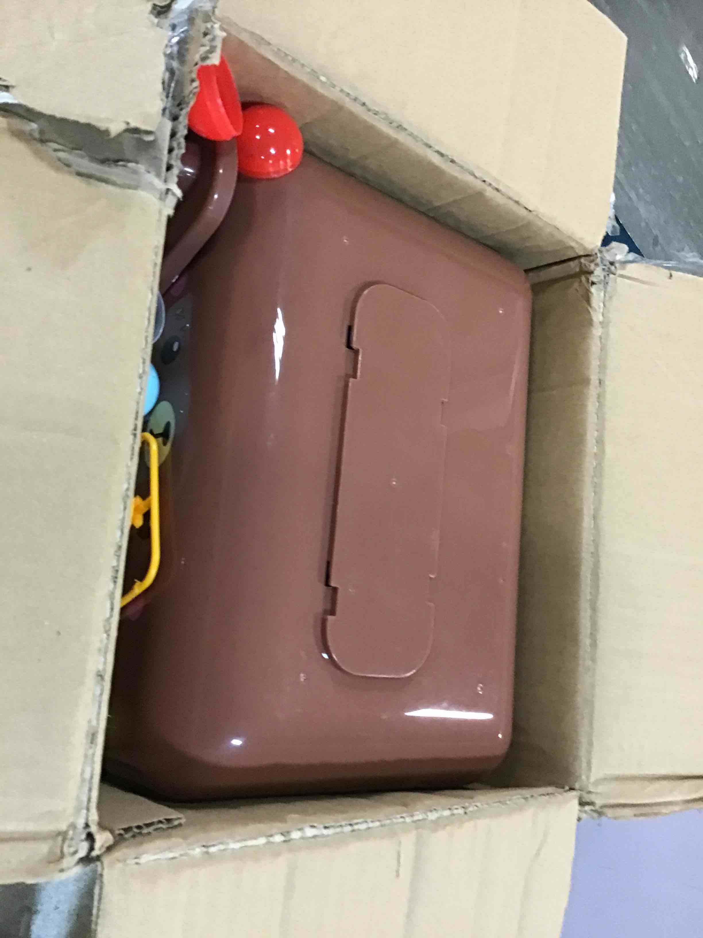 https://s3.amazonaws.com/lotting-images-prod/bidfta/YEL6567350_1716920488133.jpeg