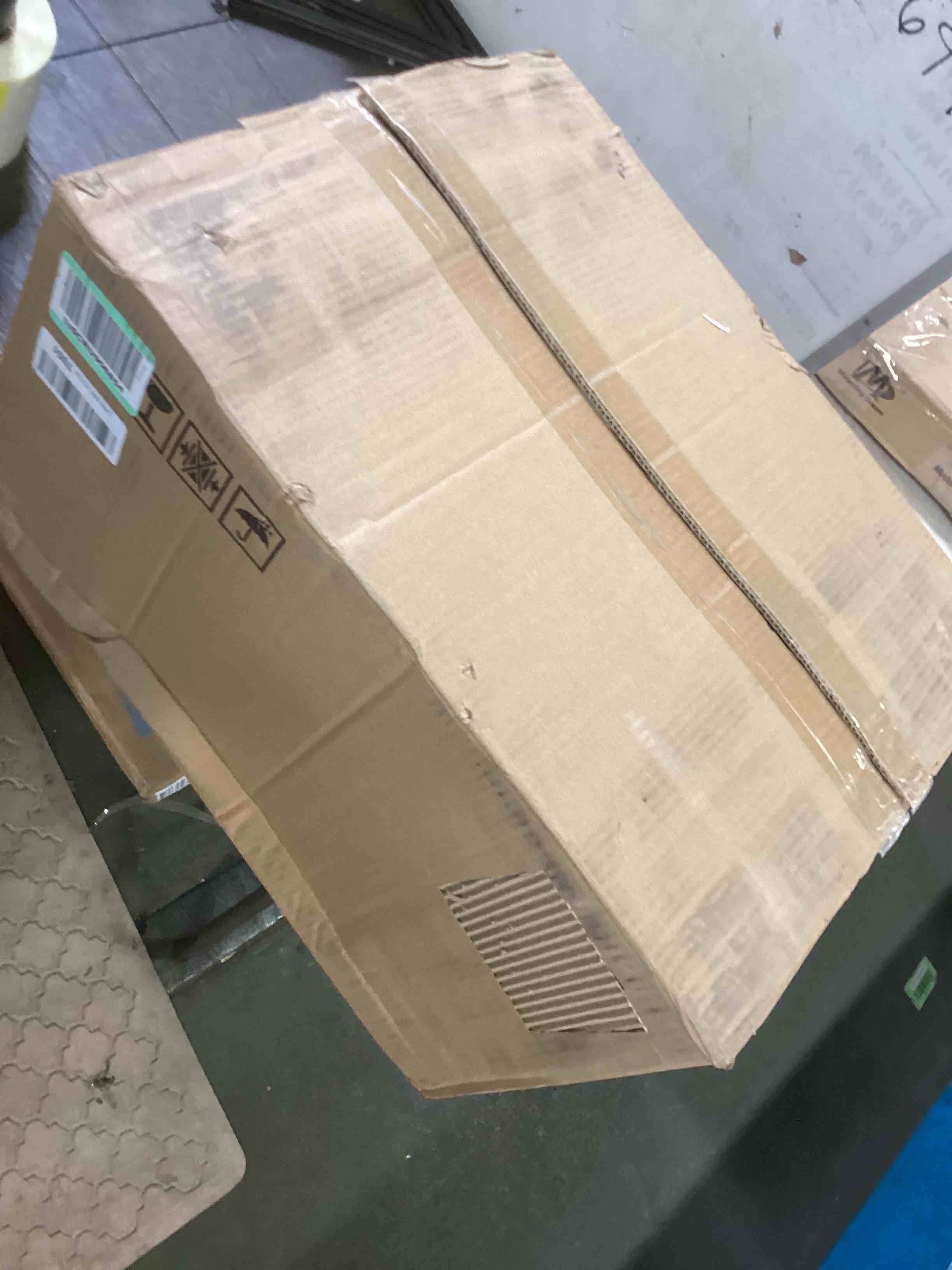 https://s3.amazonaws.com/lotting-images-prod/bidfta/YEL6567629_1716229522401.jpeg