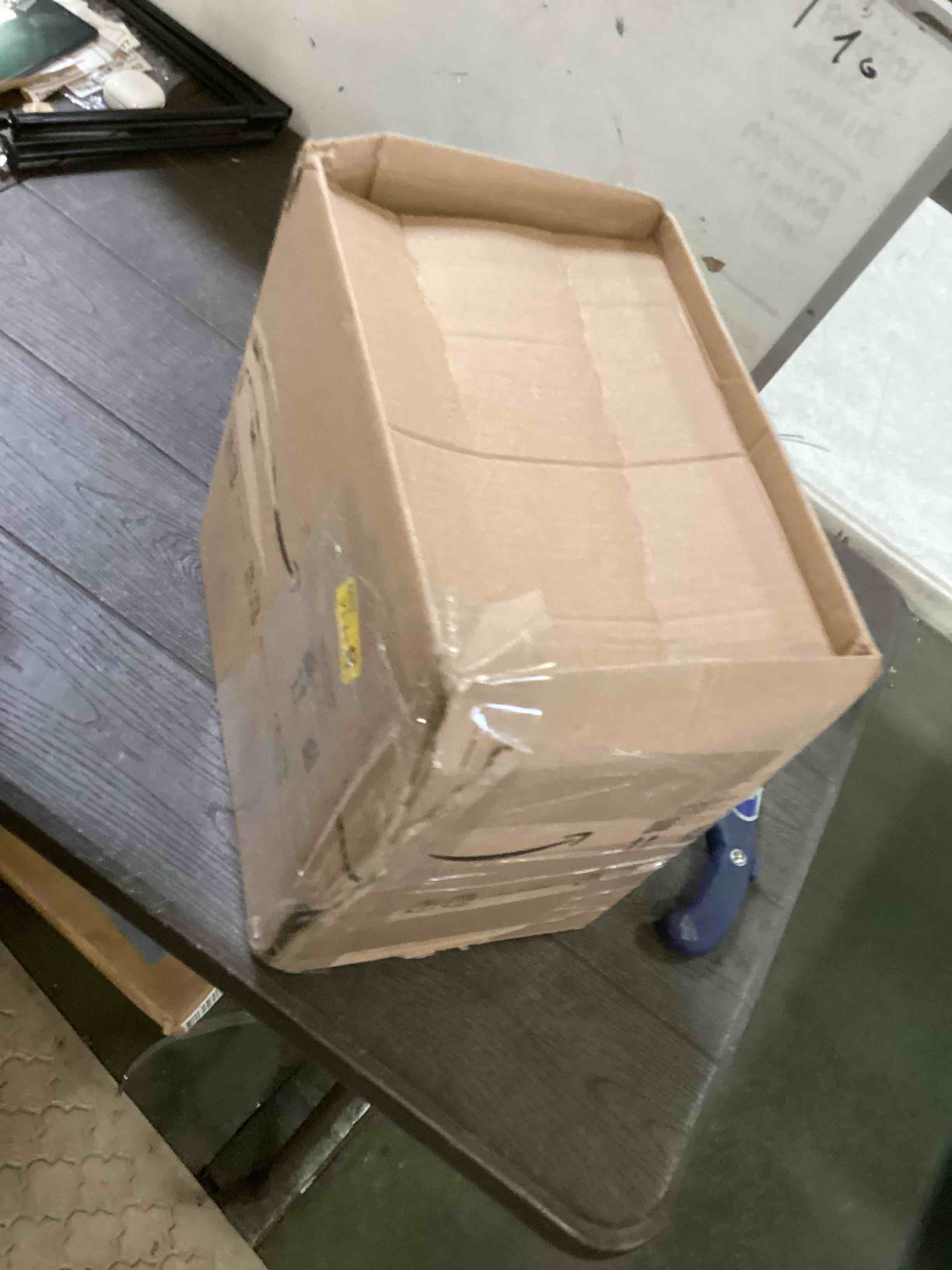 https://s3.amazonaws.com/lotting-images-prod/bidfta/YEL6567648_1716231436307.jpeg