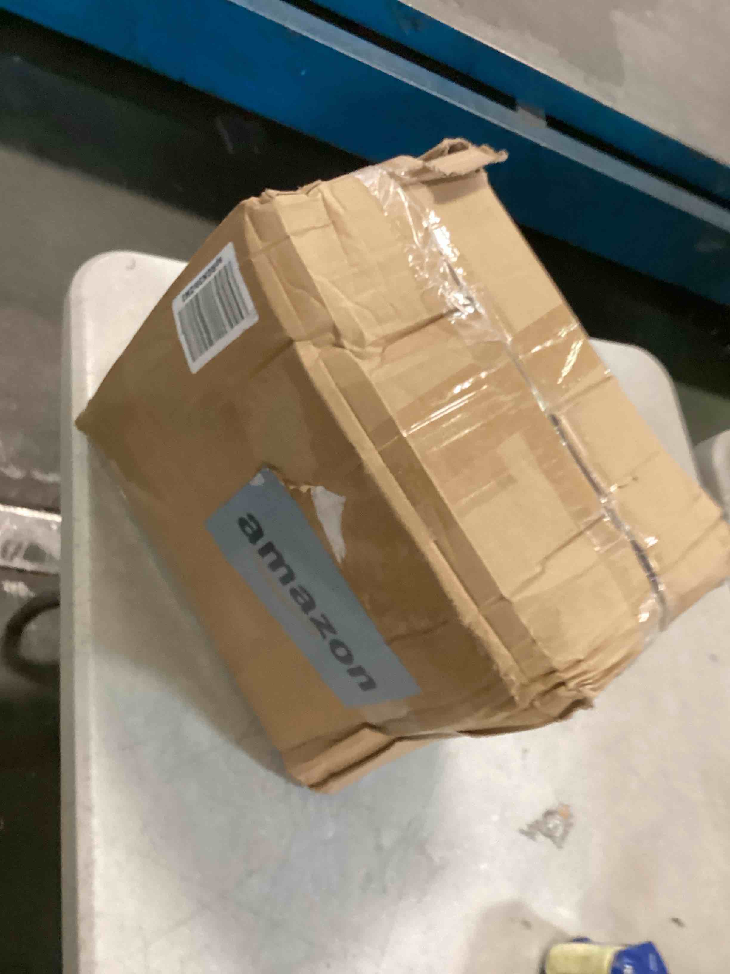 https://s3.amazonaws.com/lotting-images-prod/bidfta/YEL6567757_1716297203734.jpeg
