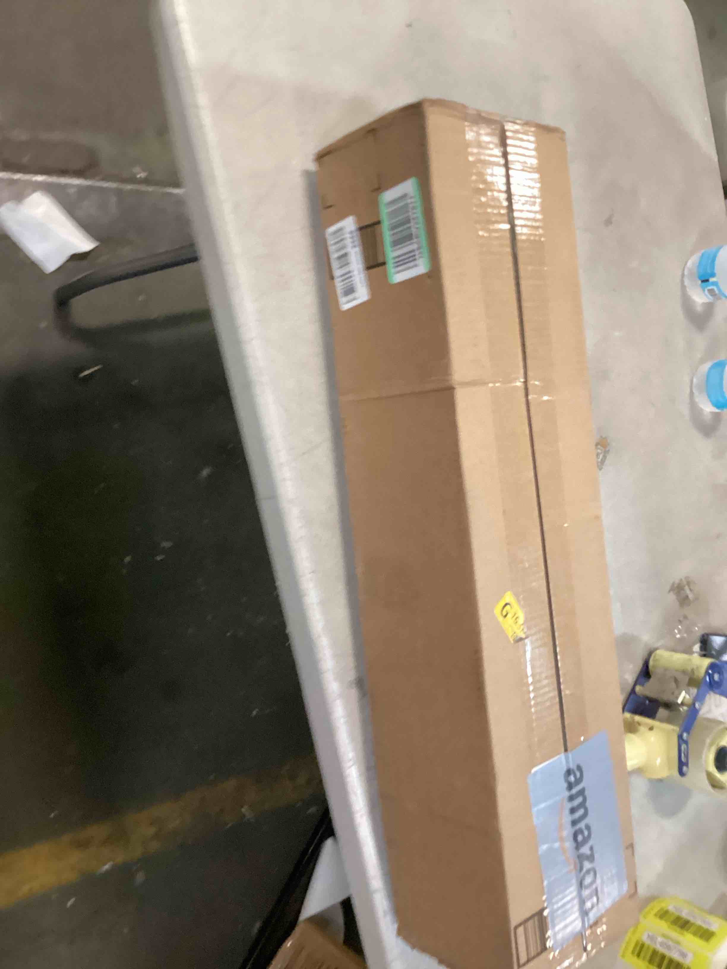 https://s3.amazonaws.com/lotting-images-prod/bidfta/YEL6567799_1716302780772.jpeg