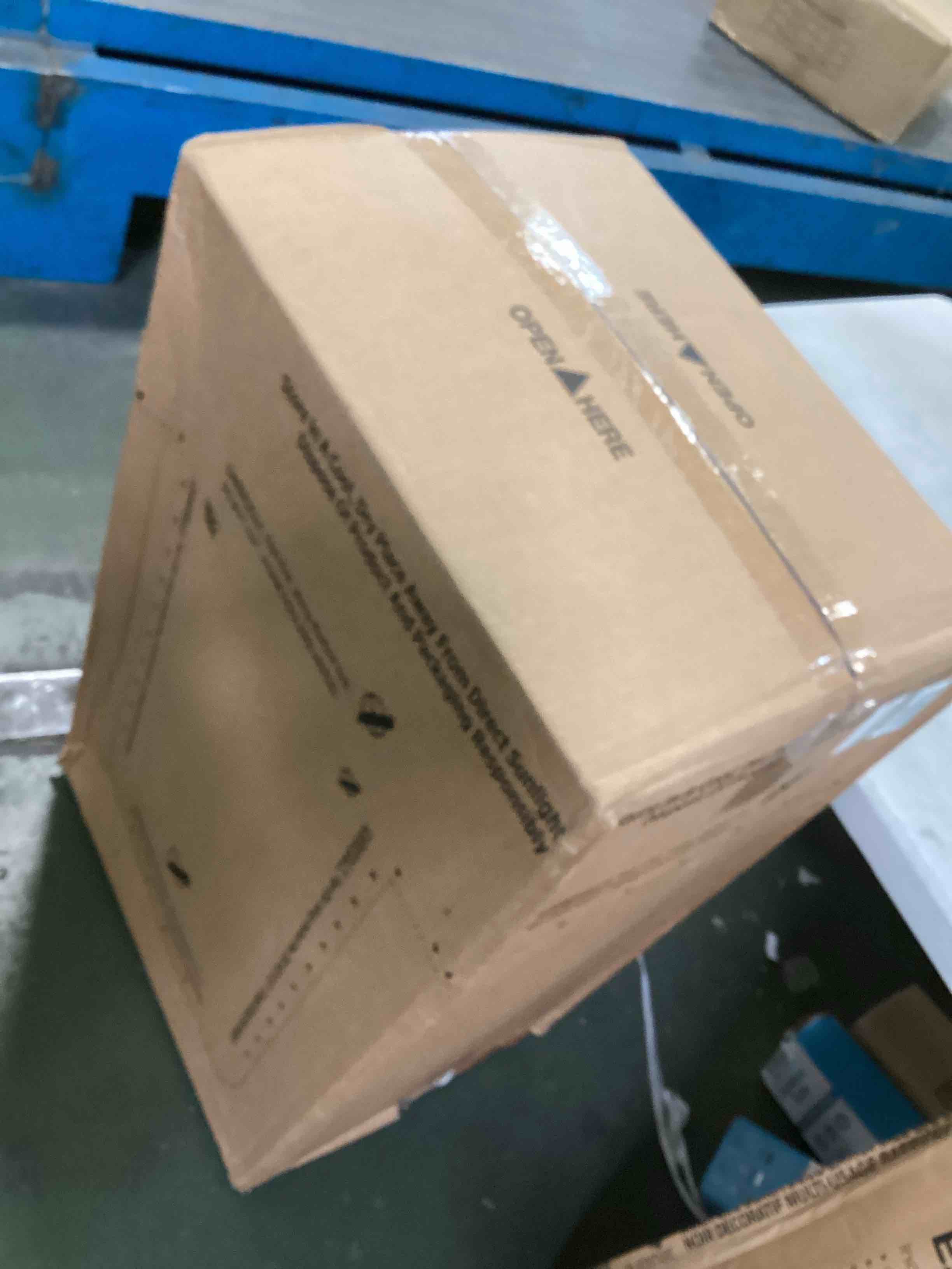 https://s3.amazonaws.com/lotting-images-prod/bidfta/YEL6567879_1716313614571.jpeg
