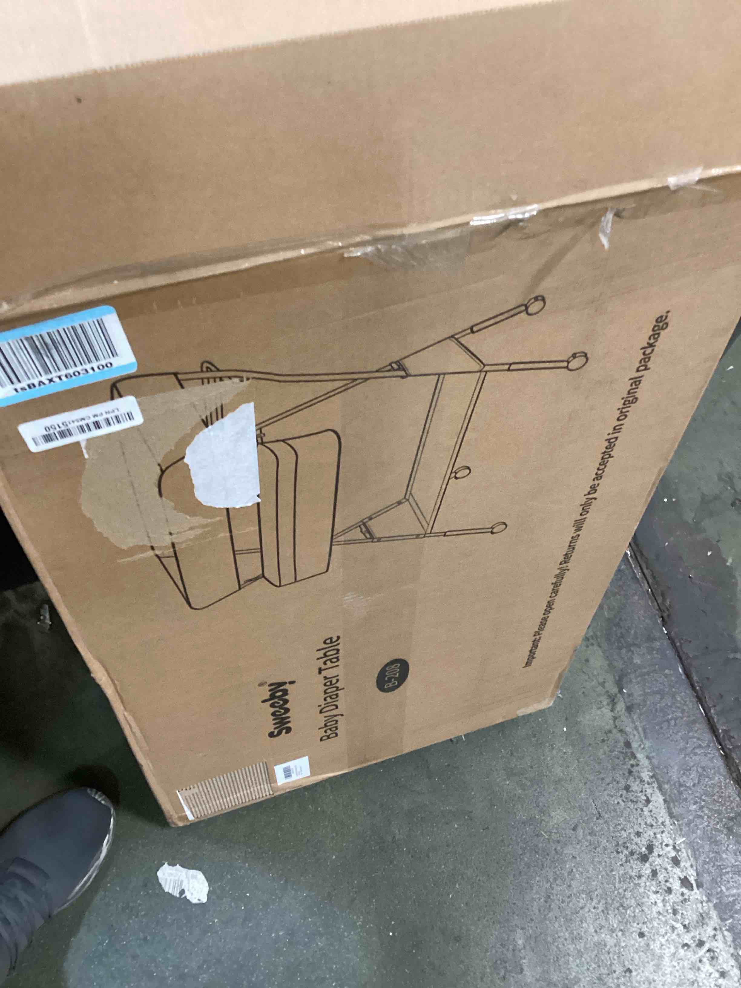 https://s3.amazonaws.com/lotting-images-prod/bidfta/YEL6568239_1716550065191.jpeg