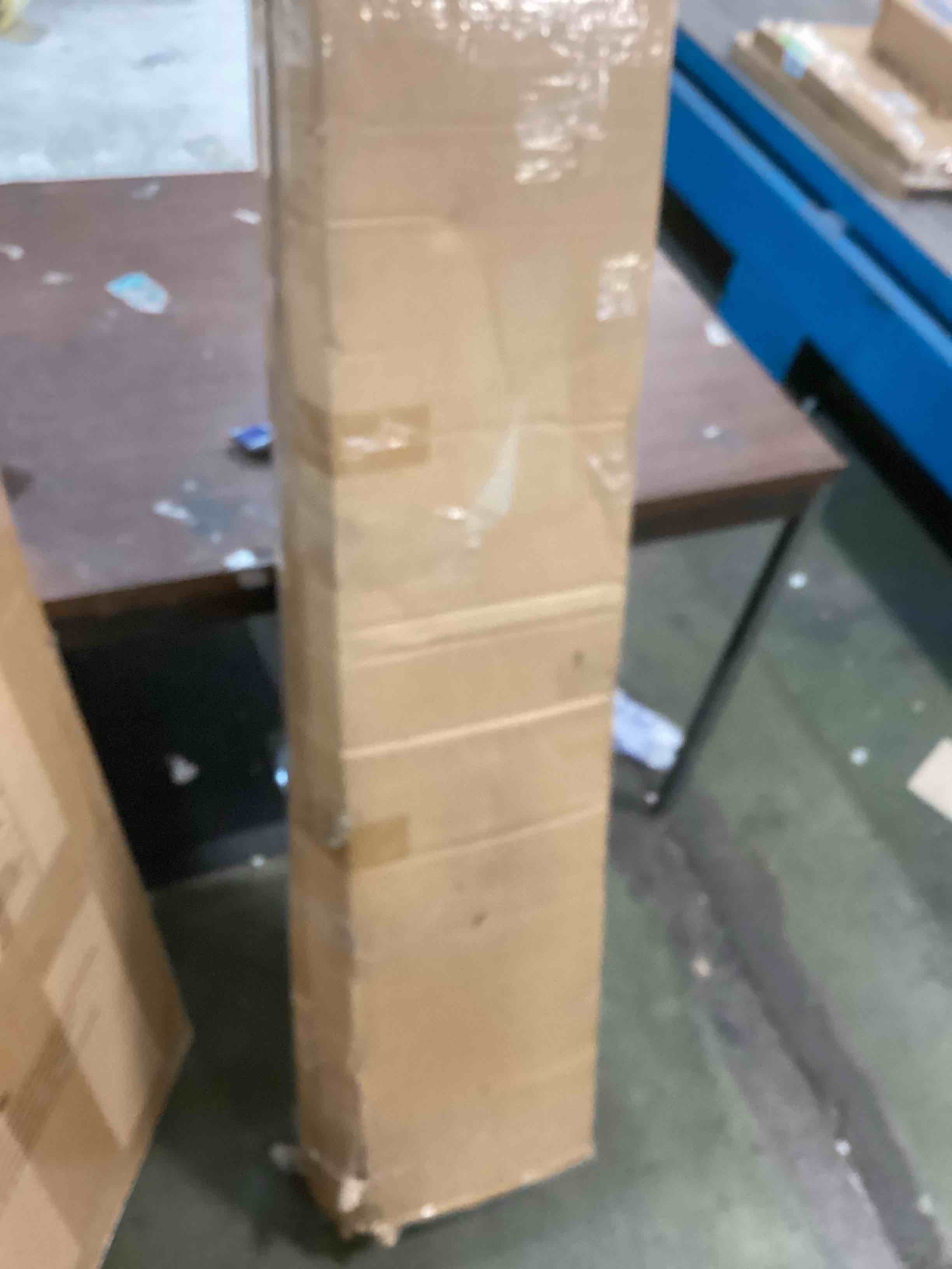 https://s3.amazonaws.com/lotting-images-prod/bidfta/YEL6568307_1716557388444.jpeg