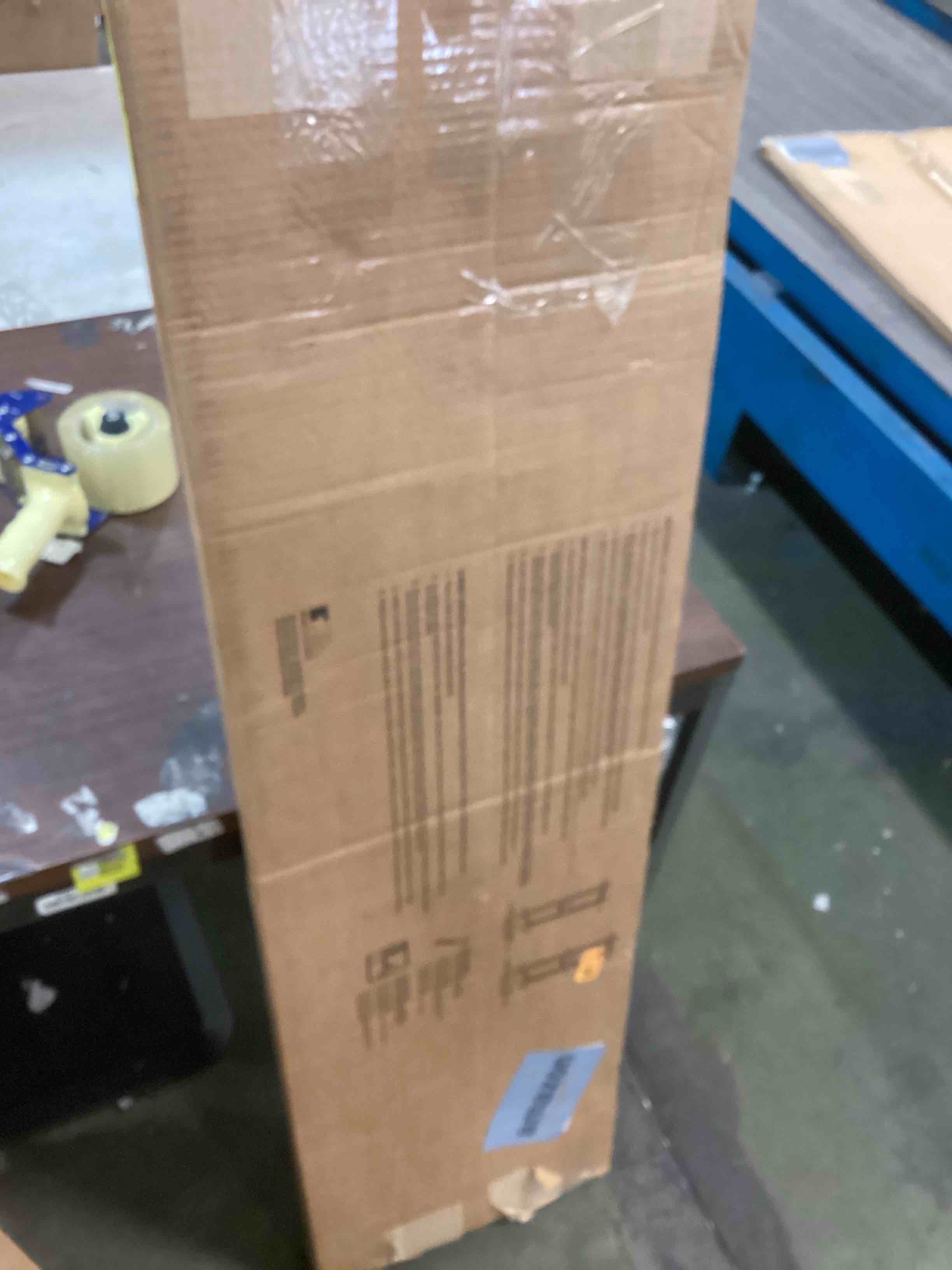 https://s3.amazonaws.com/lotting-images-prod/bidfta/YEL6568319_1716558784836.jpeg