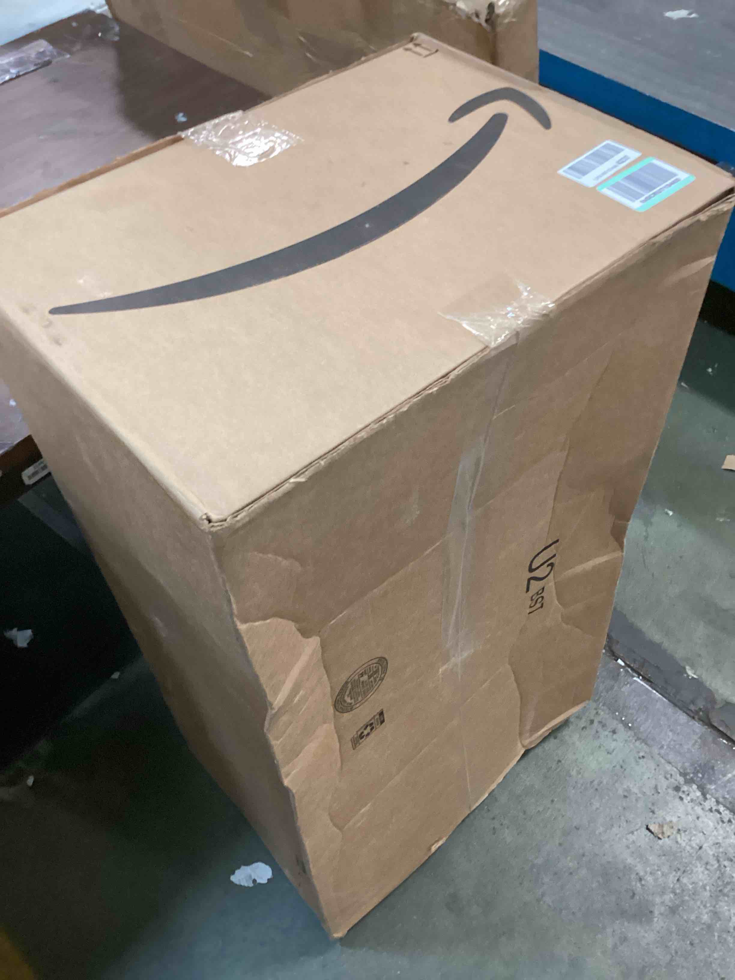 https://s3.amazonaws.com/lotting-images-prod/bidfta/YEL6568356_1716564884281.jpeg