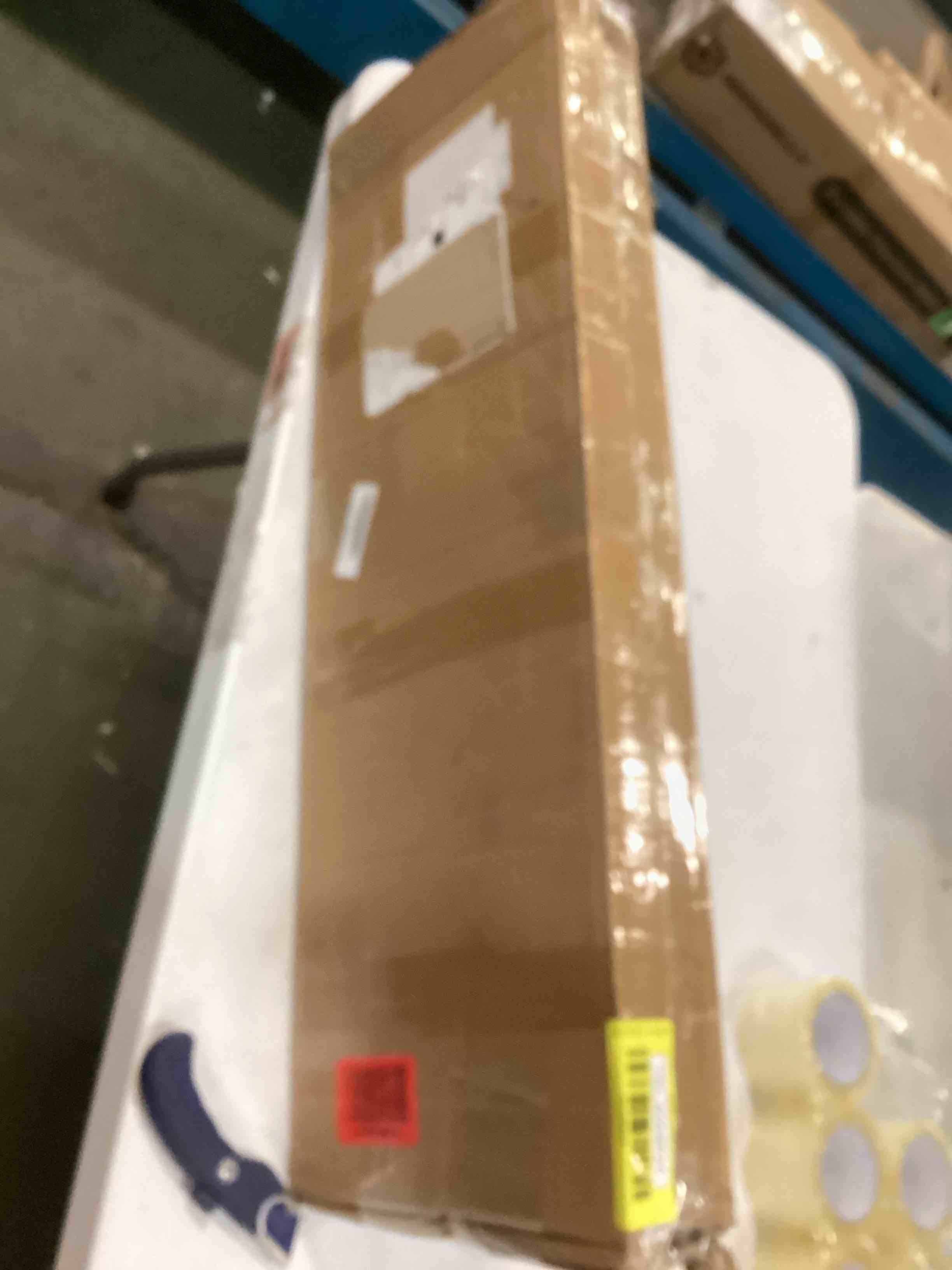 https://s3.amazonaws.com/lotting-images-prod/bidfta/YEL6568524_1716899695490.jpeg