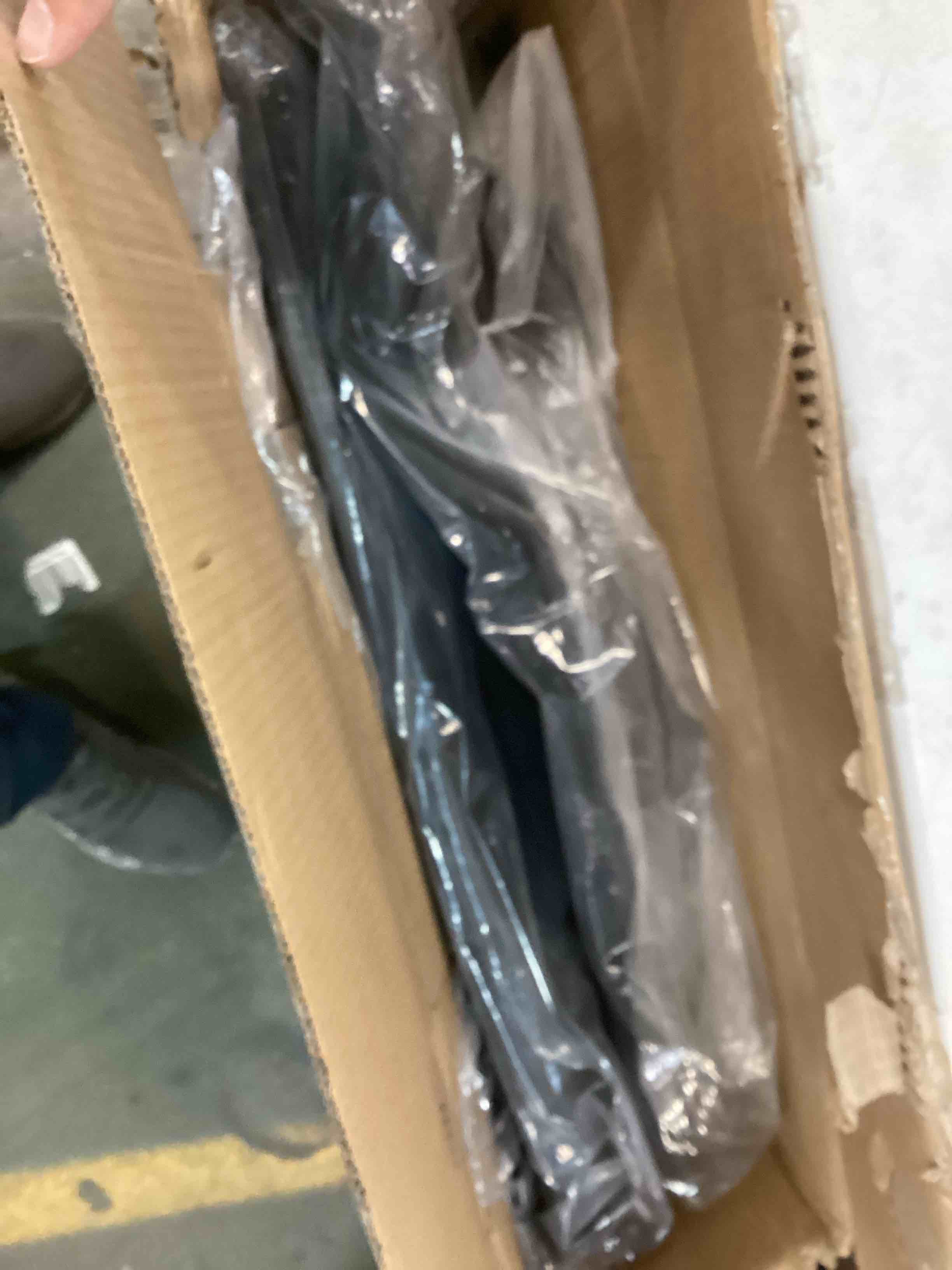 https://s3.amazonaws.com/lotting-images-prod/bidfta/YEL6568531_1716900412607.jpeg