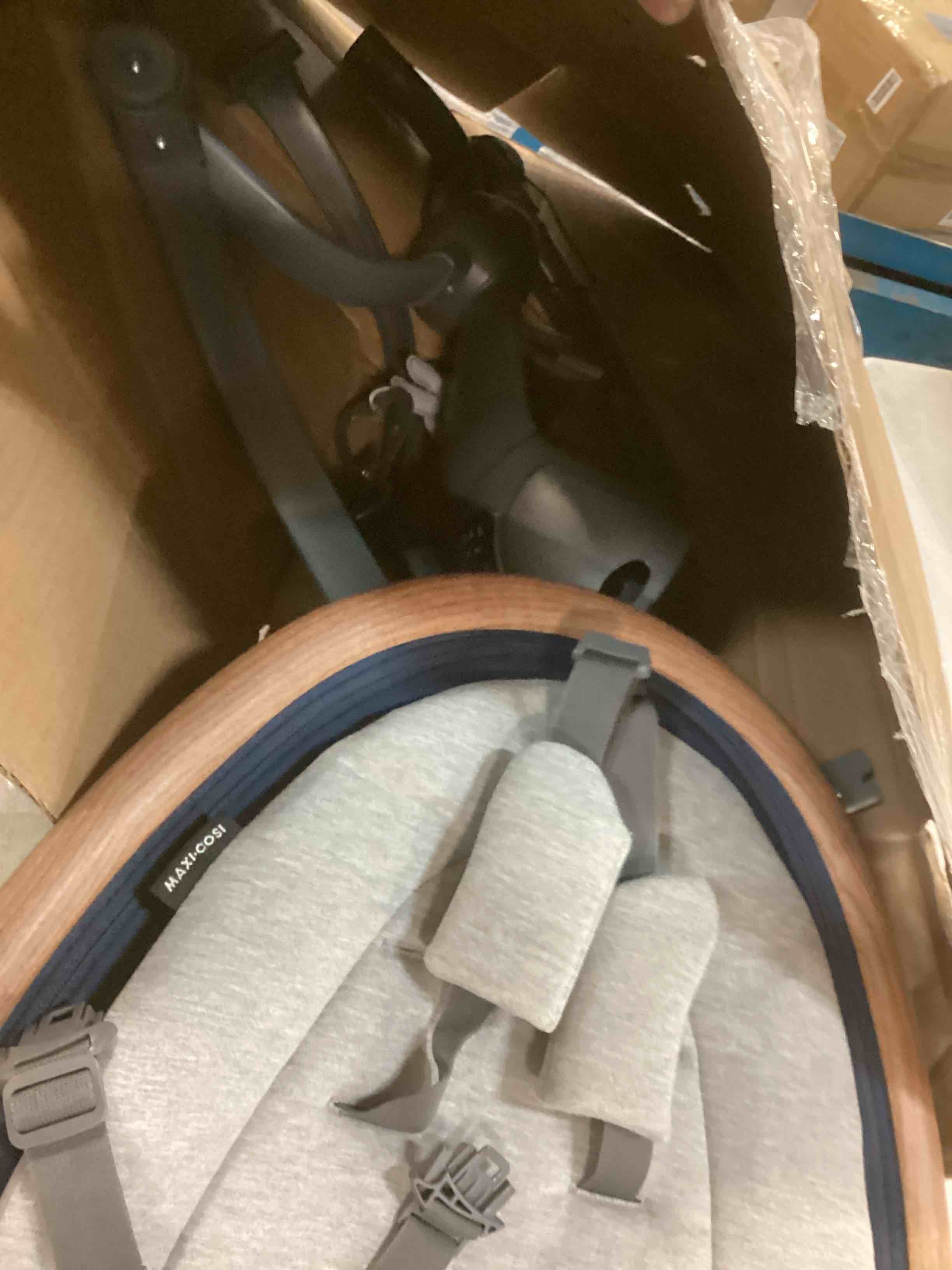 https://s3.amazonaws.com/lotting-images-prod/bidfta/YEL6568655_1716917113657.jpeg