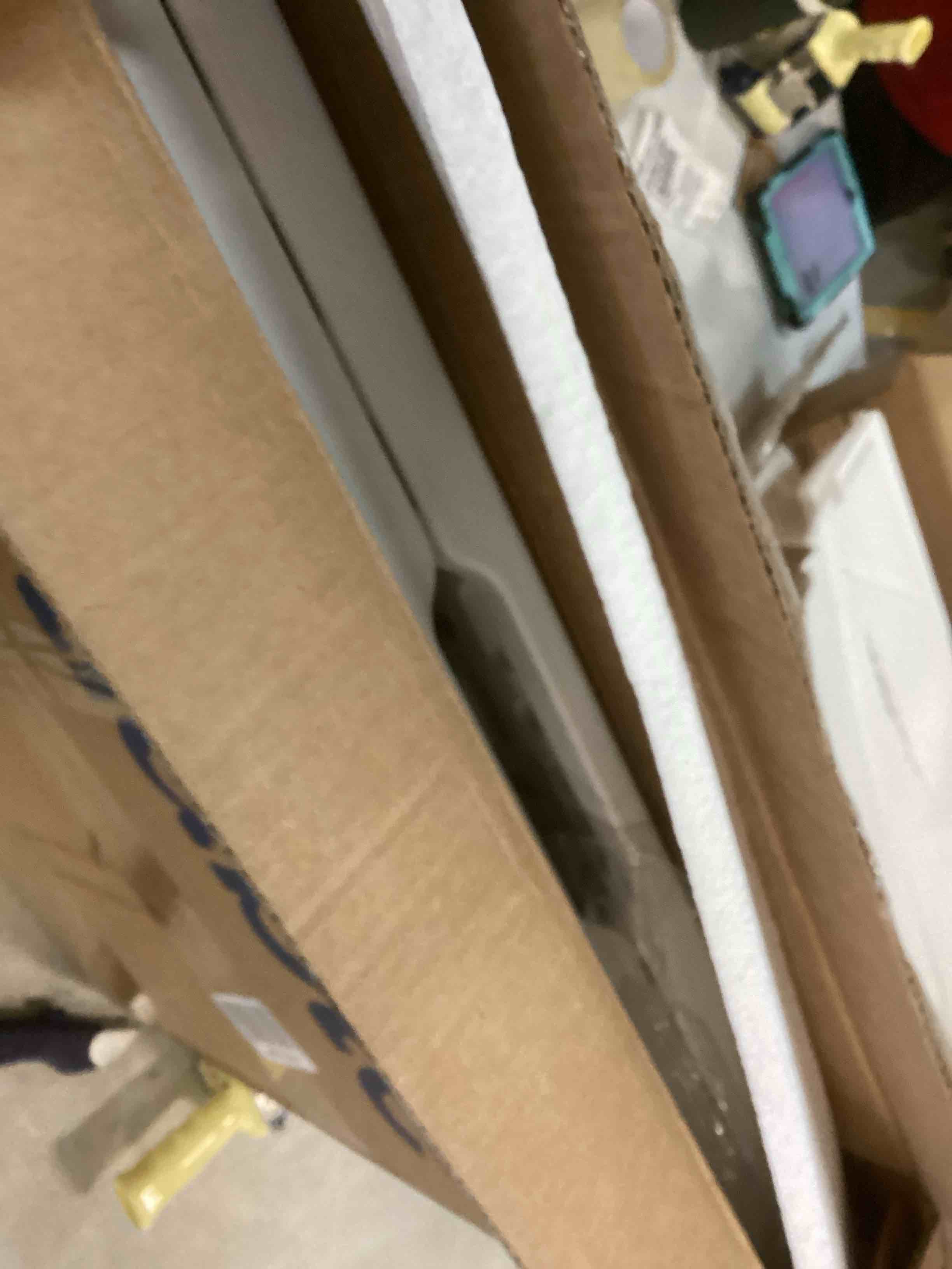 https://s3.amazonaws.com/lotting-images-prod/bidfta/YEL6568811_1716989395084.jpeg