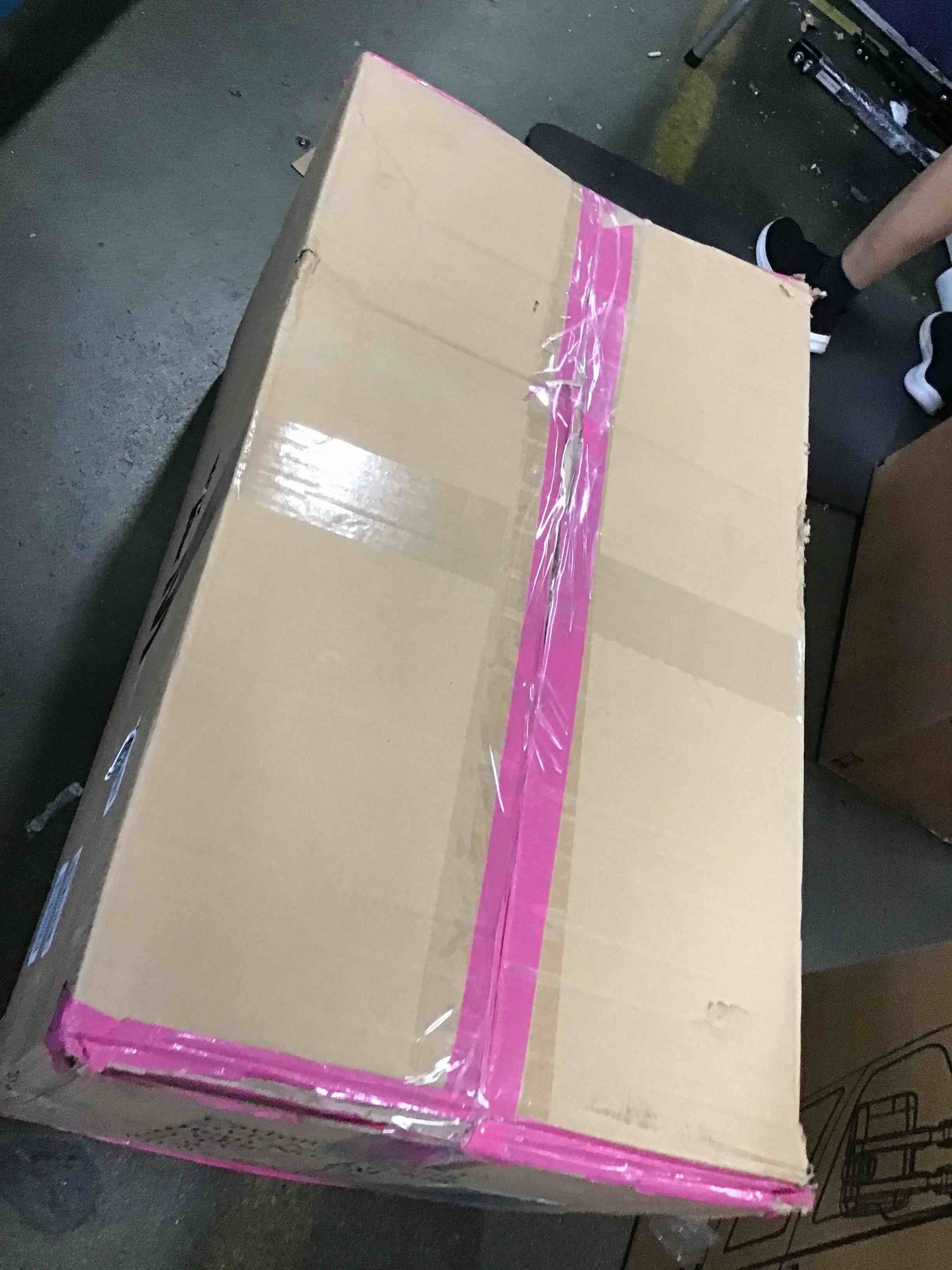 https://s3.amazonaws.com/lotting-images-prod/bidfta/YEL6569280_1716225529317.jpeg