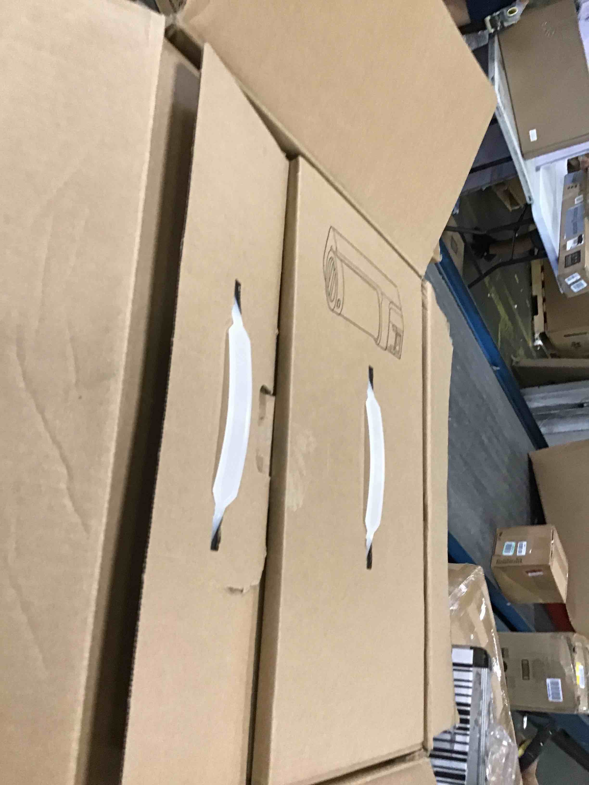 https://s3.amazonaws.com/lotting-images-prod/bidfta/YEL6569656_1716304916990.jpeg