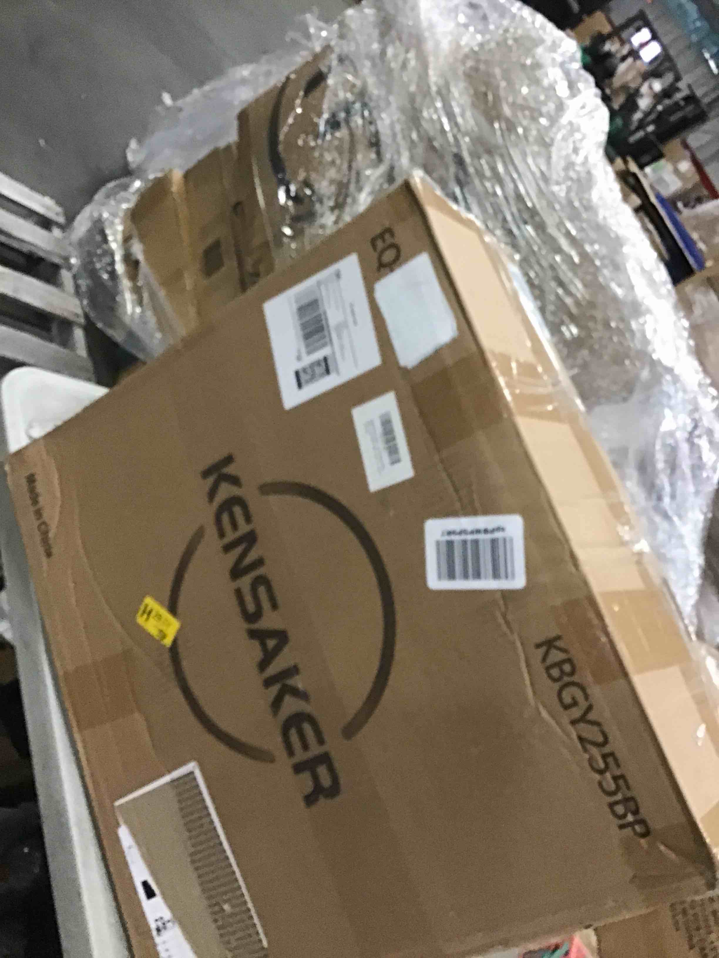 https://s3.amazonaws.com/lotting-images-prod/bidfta/YEL6569887_1716378790265.jpeg