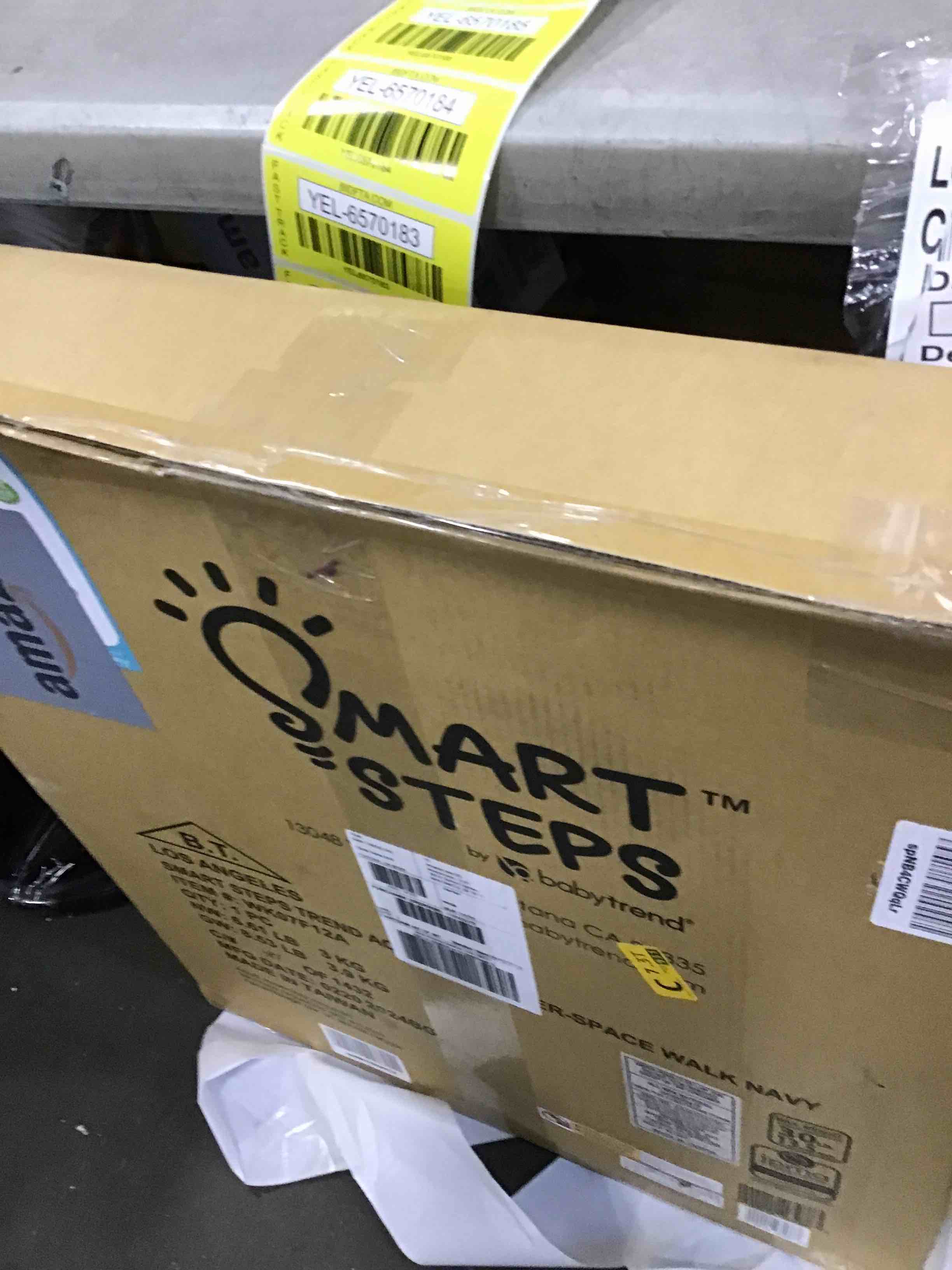 https://s3.amazonaws.com/lotting-images-prod/bidfta/YEL6570180_1716401916247.jpeg