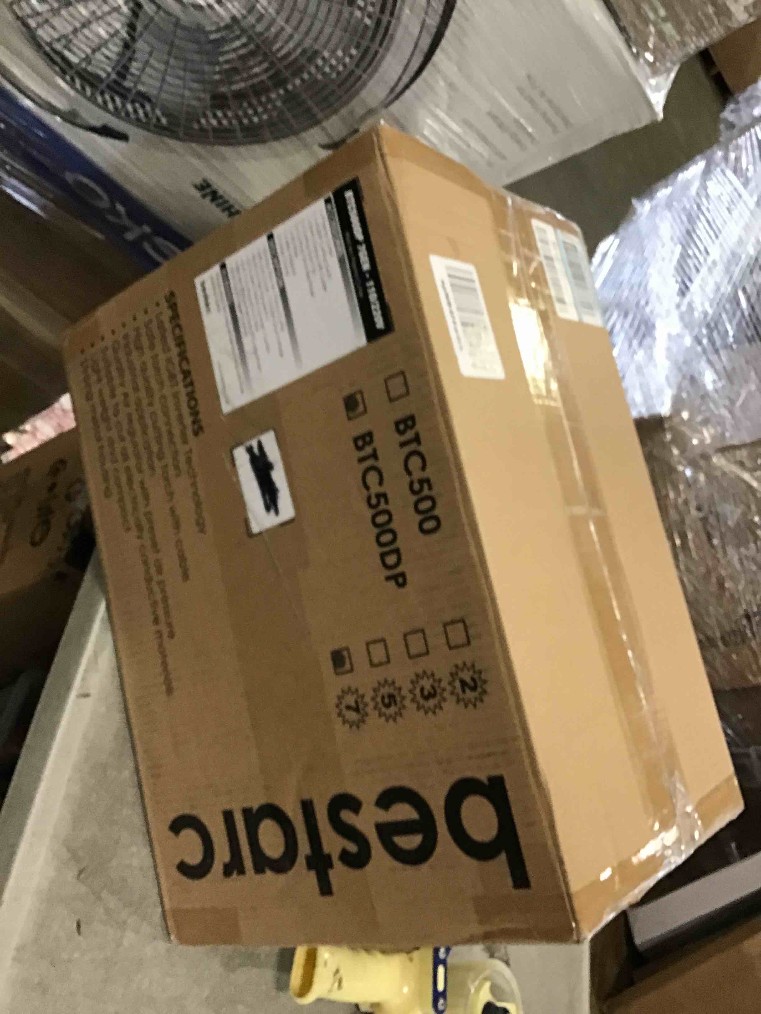 https://s3.amazonaws.com/lotting-images-prod/bidfta/YEL6570236_1716407041964.jpeg
