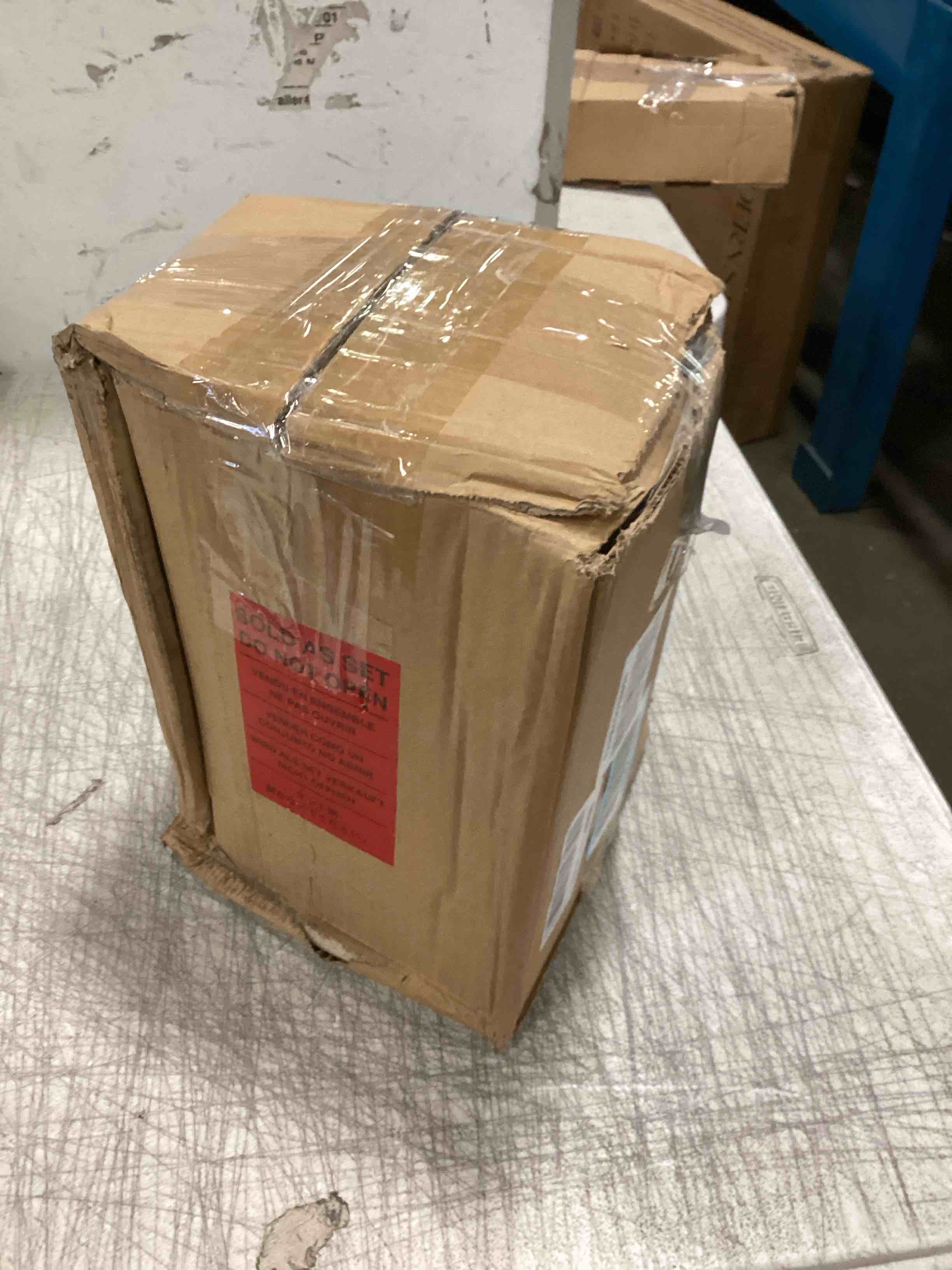https://s3.amazonaws.com/lotting-images-prod/bidfta/YEL6570433_1716550142760.jpeg